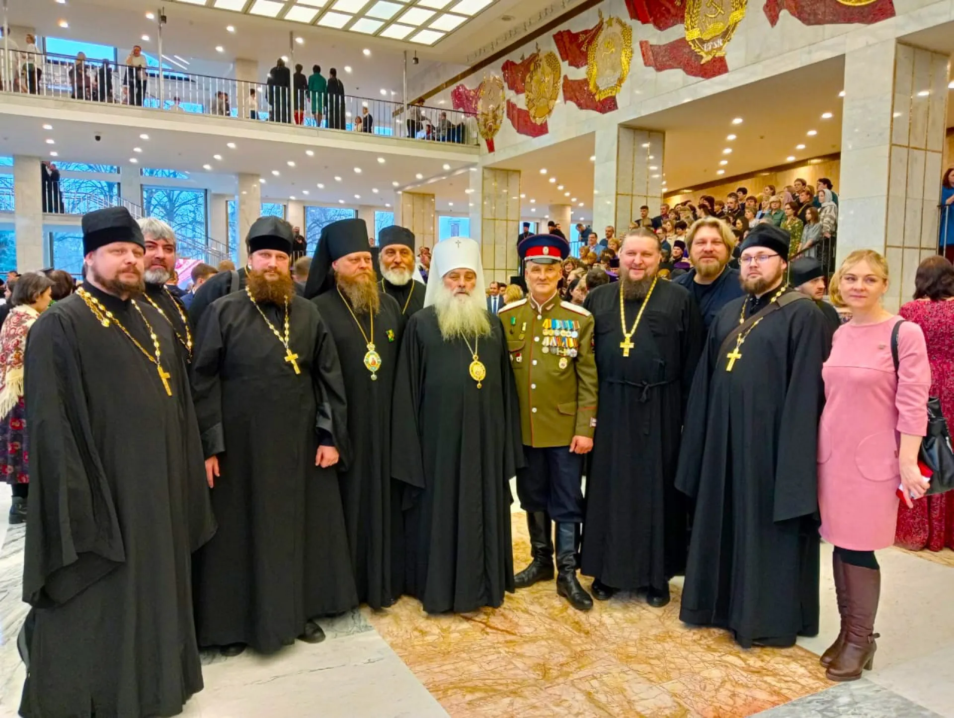 Патриарх Кирилл наградил алтайского епископа орденом Серафима Саровского
