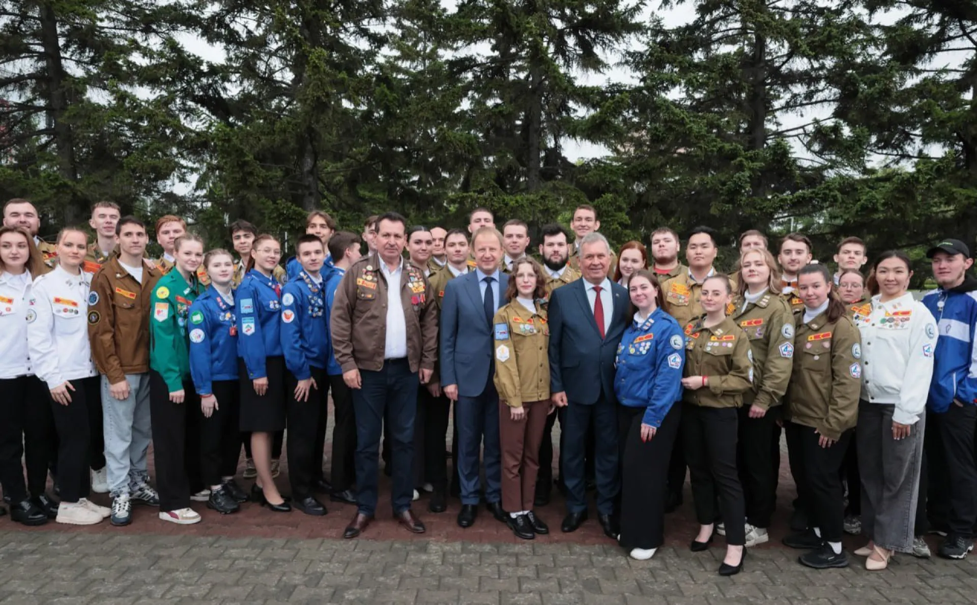 Почти 4 тысячи студентов из Алтайского края будут работать по всей России в составе студотрядов