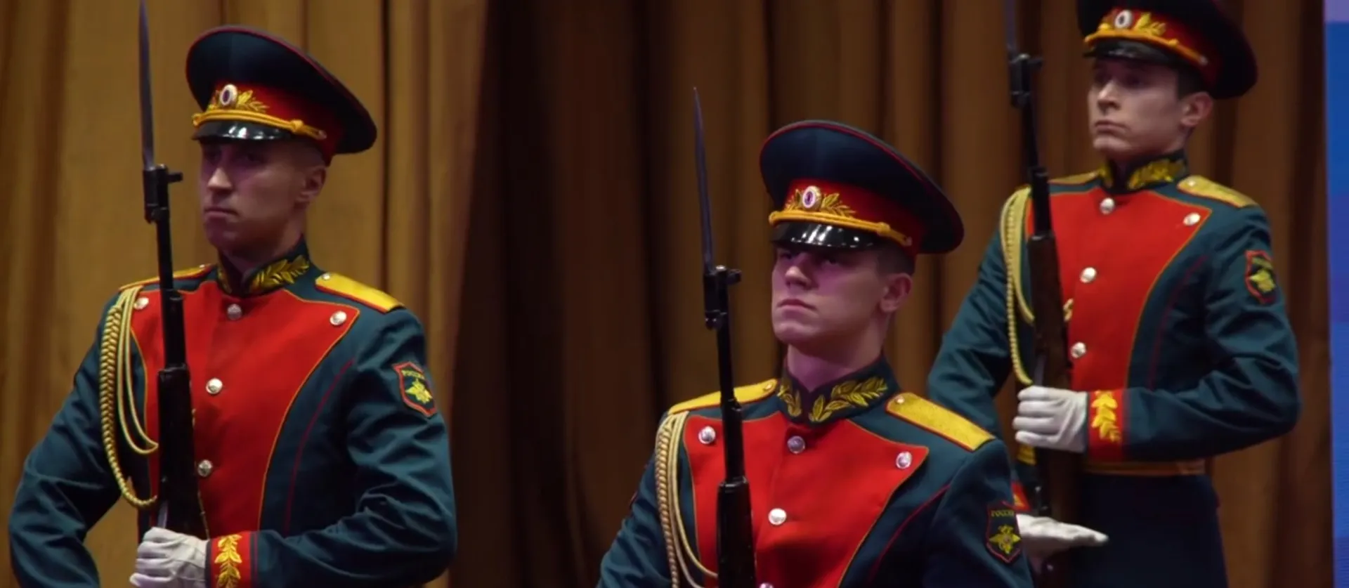 Концерт «Во славу Отечества: равнение на подвиг» в преддверии 23 февраля прошел в Барнауле