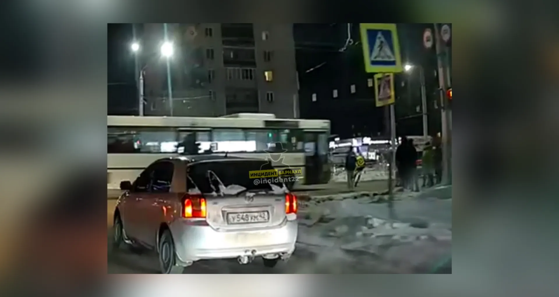 Водитель автобуса сбил на пешеходном переходе курьера «Яндекс.Еды» в Барнауле Водитель автобуса сбил на пешеходном переходе курьера «Яндекс.Еды» в Барнауле