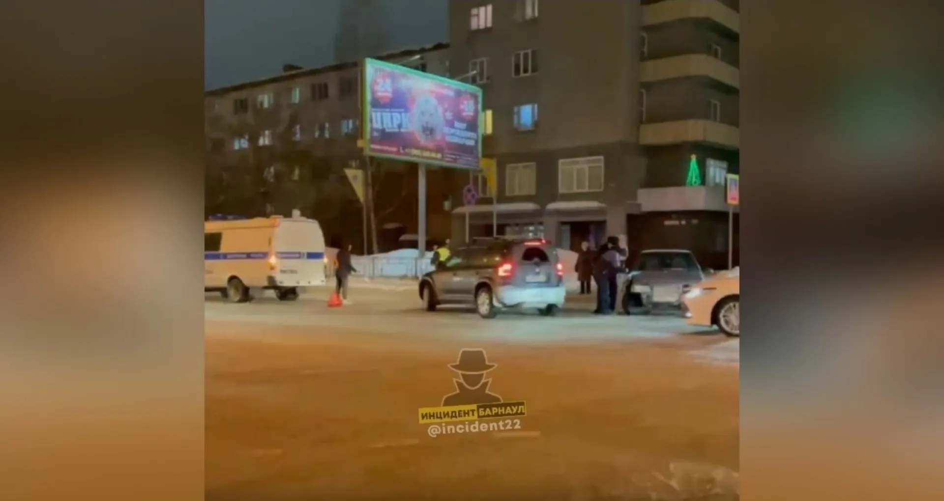 В Барнауле произошло ДТП с участием служебного автомобиля полиции