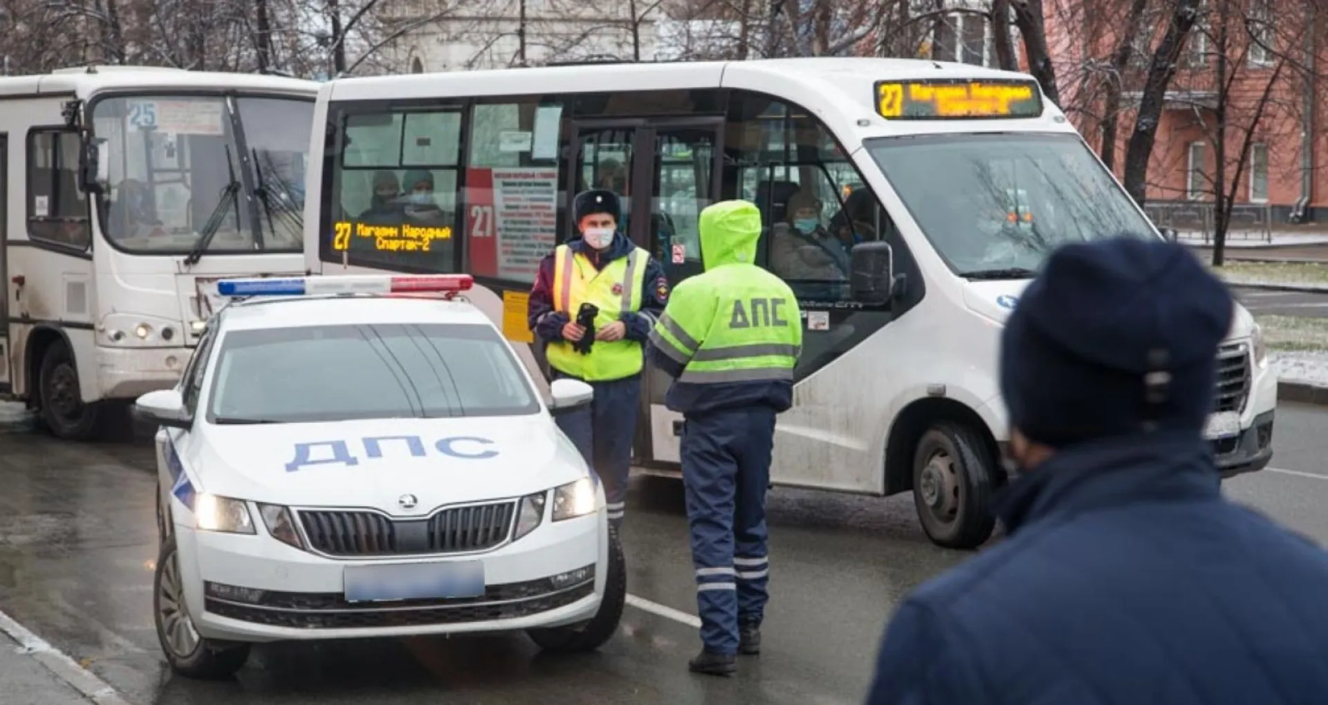 В общественном транспорте Барнаула вновь проверили соблюдение масочного режима