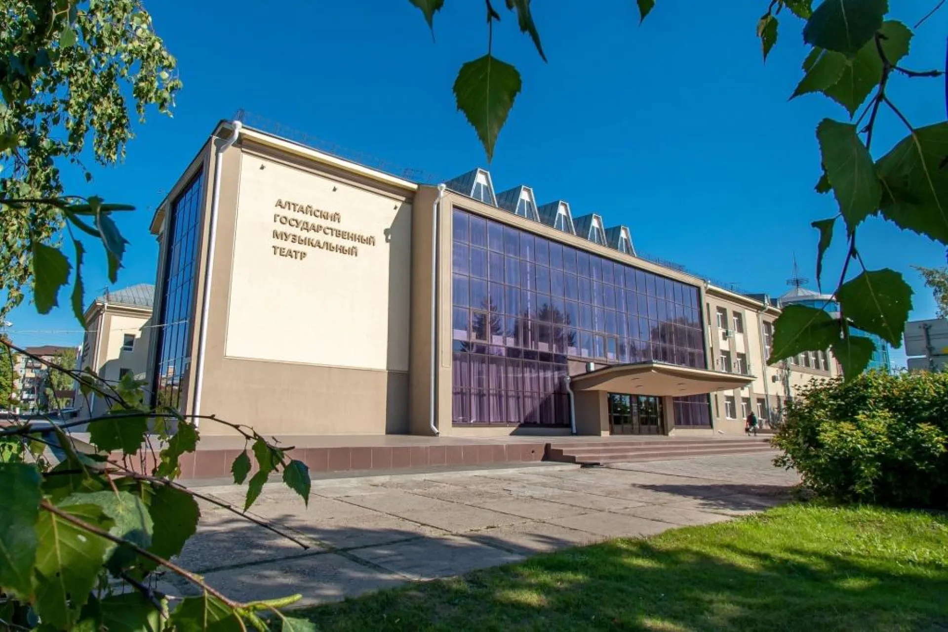 Звуковое оборудование за 21 миллион рублей появится в Алтайском музыкальном театре