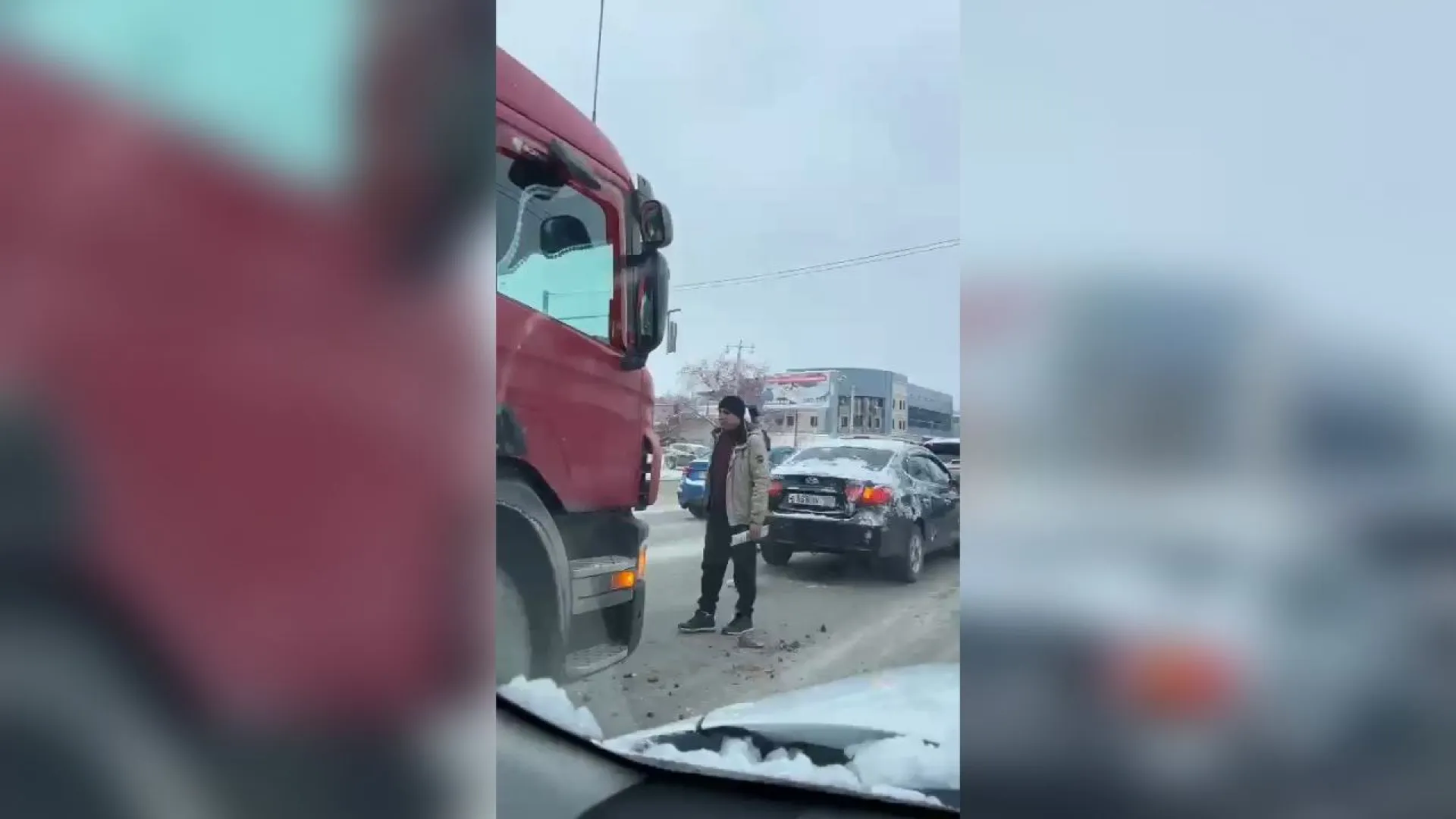 Тройное ДТП произошло в Барнауле Тройное ДТП произошло в Барнауле