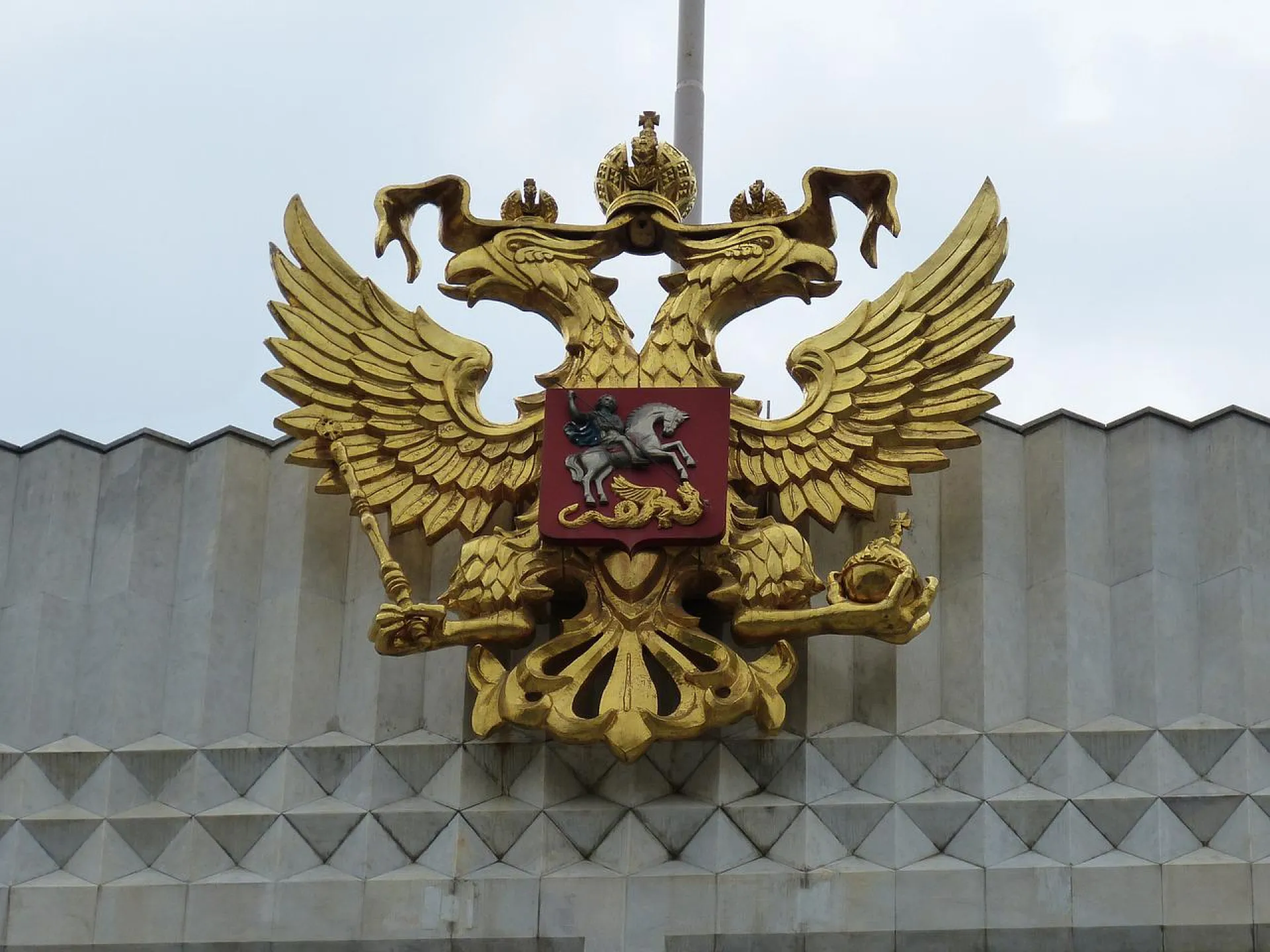 Виктор Томенко и Александр Романенко поздравили жителей Алтайского края с Днем российского парламентаризма