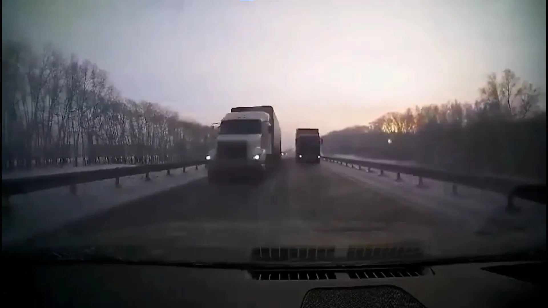 ДТП на сибирской трассе. Жуткие кадры с видеорегистратора