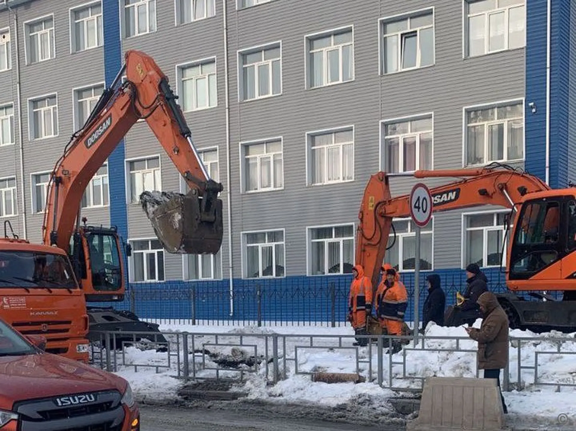 Часть барнаульцев остались без холодной воды из-за прорыва водопровода Часть барнаульцев остались без холодной воды из-за прорыва водопровода