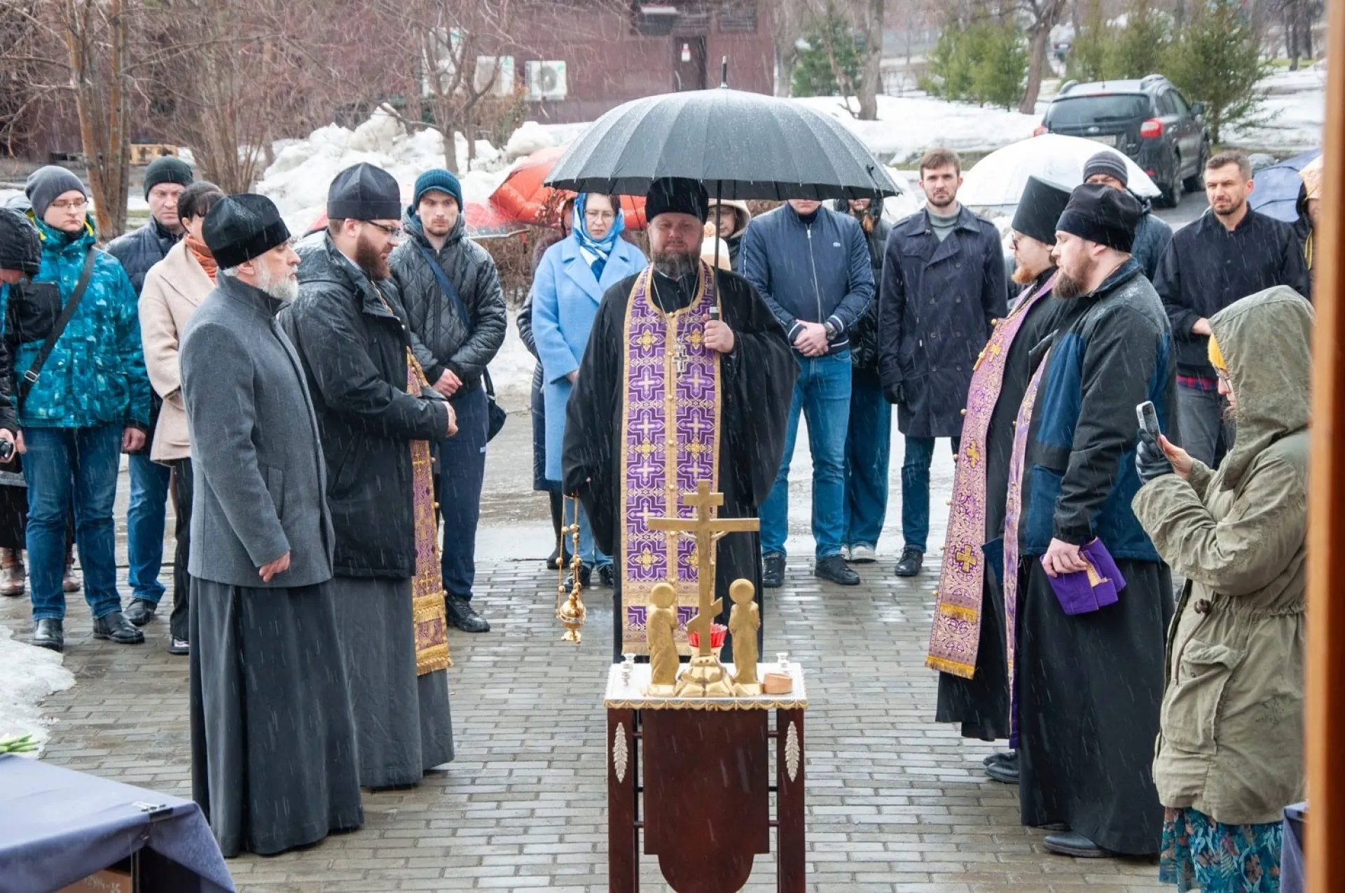 Панихида в память о погибших в теракте 22 марта в «Крокус Сити Холле» прошла в Барнауле Панихида в память о погибших в теракте 22 марта в «Крокус Сити Холле» прошла в Барнауле