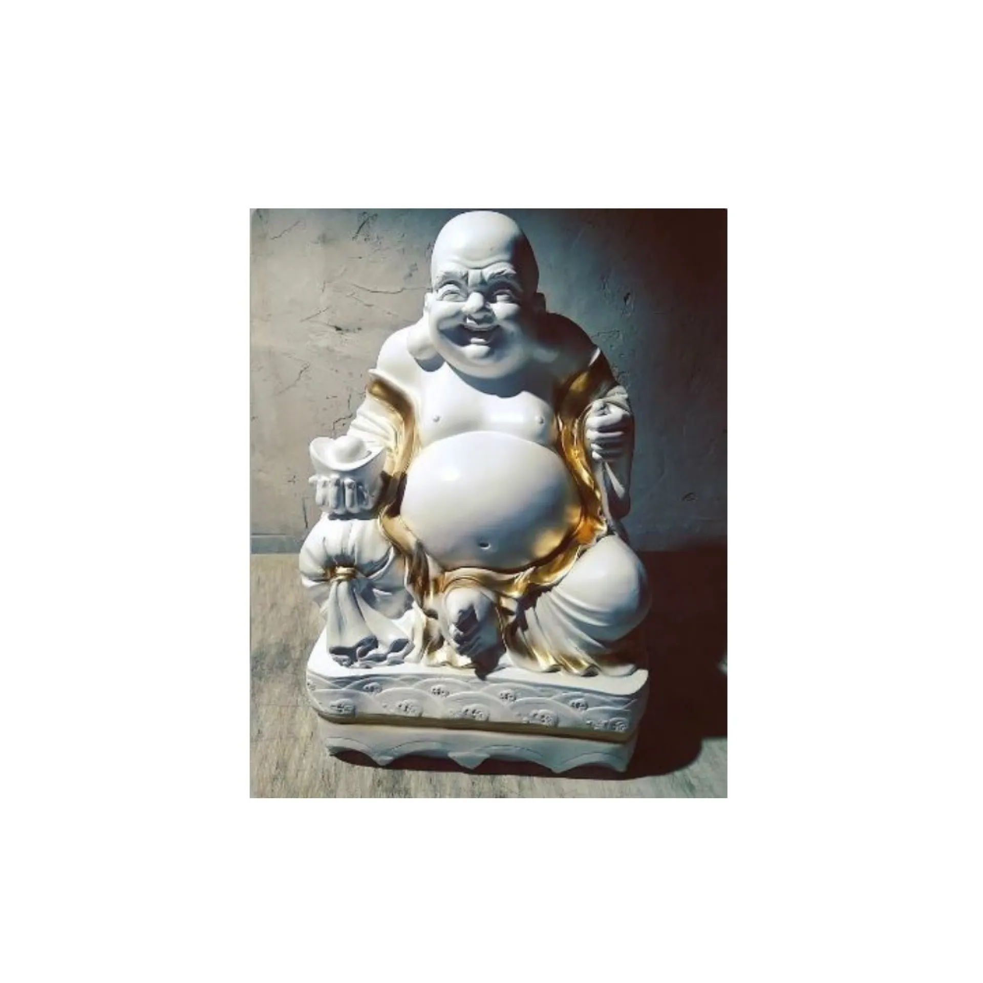 Статуэтка Будды помогла жителю Алейска закупиться алкоголем Статуэтка Будды помогла жителю Алейска закупиться алкоголем