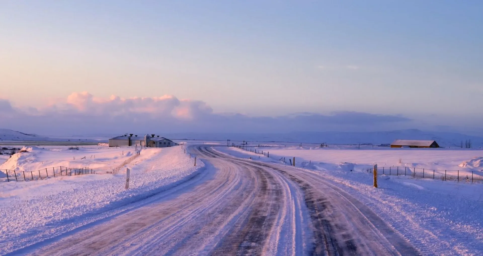 Жителей Алтайского края предупредили о гололедице на дорогах и сильном ветре Жителей Алтайского края предупредили о гололедице на дорогах и сильном ветре