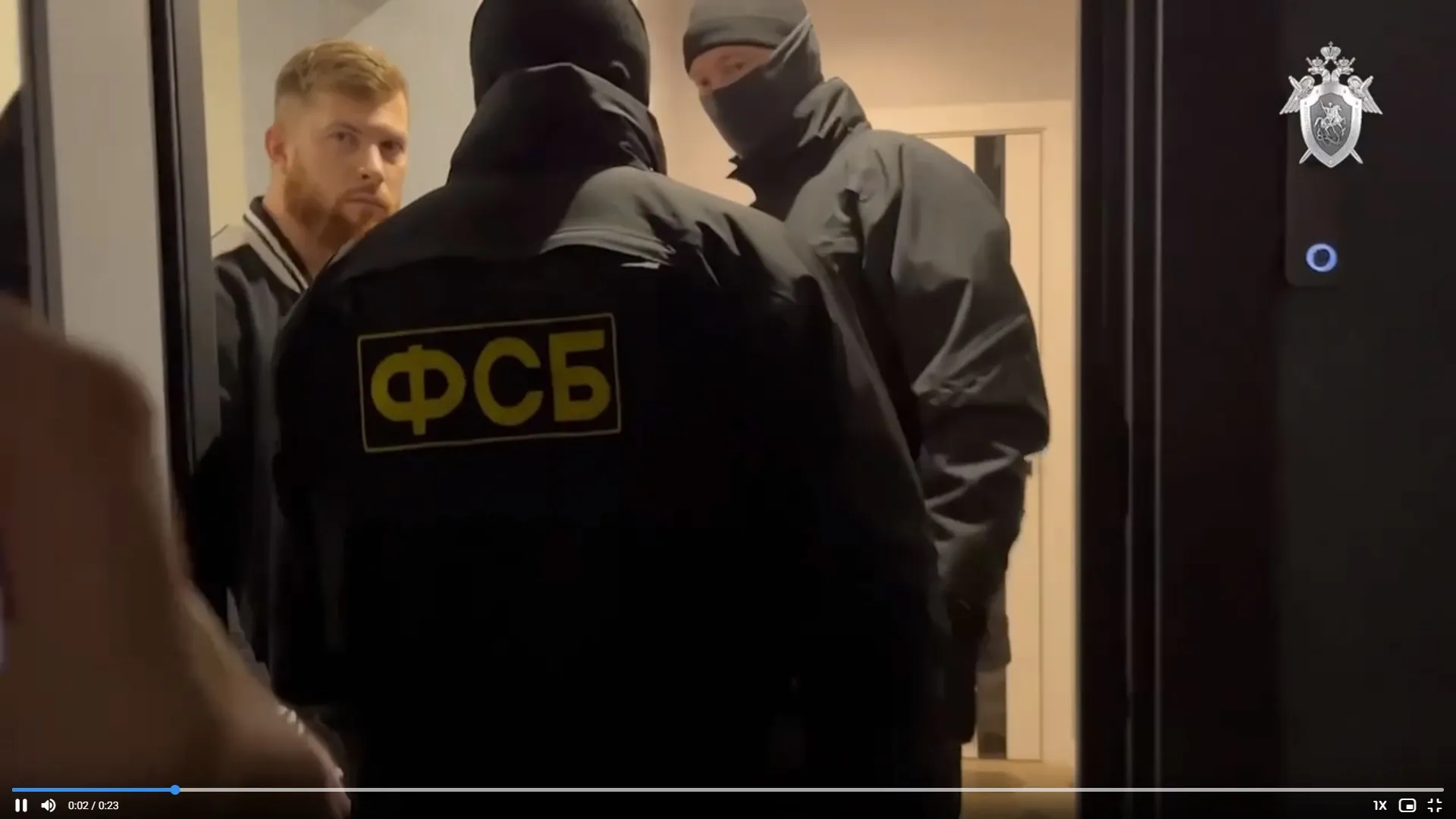 Барнаульского чиновника задержали по подозрению в получении взятки в особо крупном размере