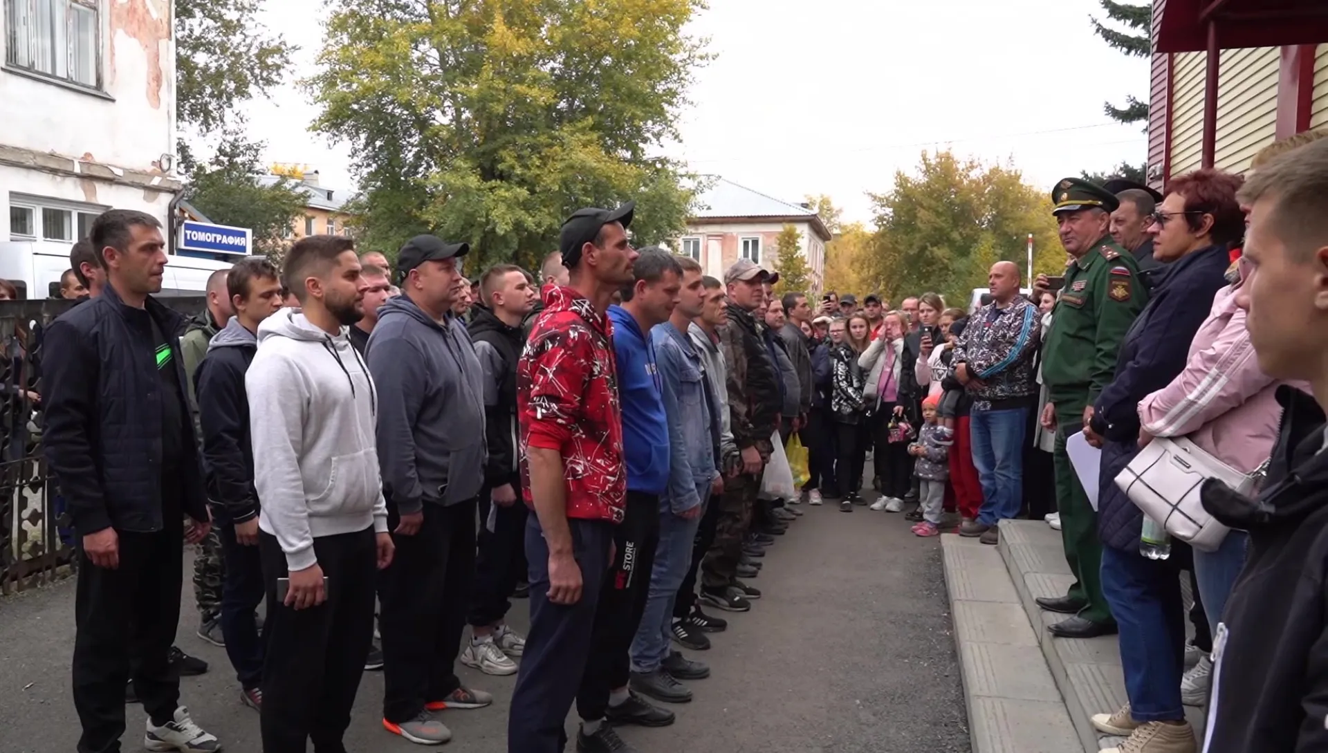 Первые мобилизованные граждане отправляются в воинские части из Барнаула