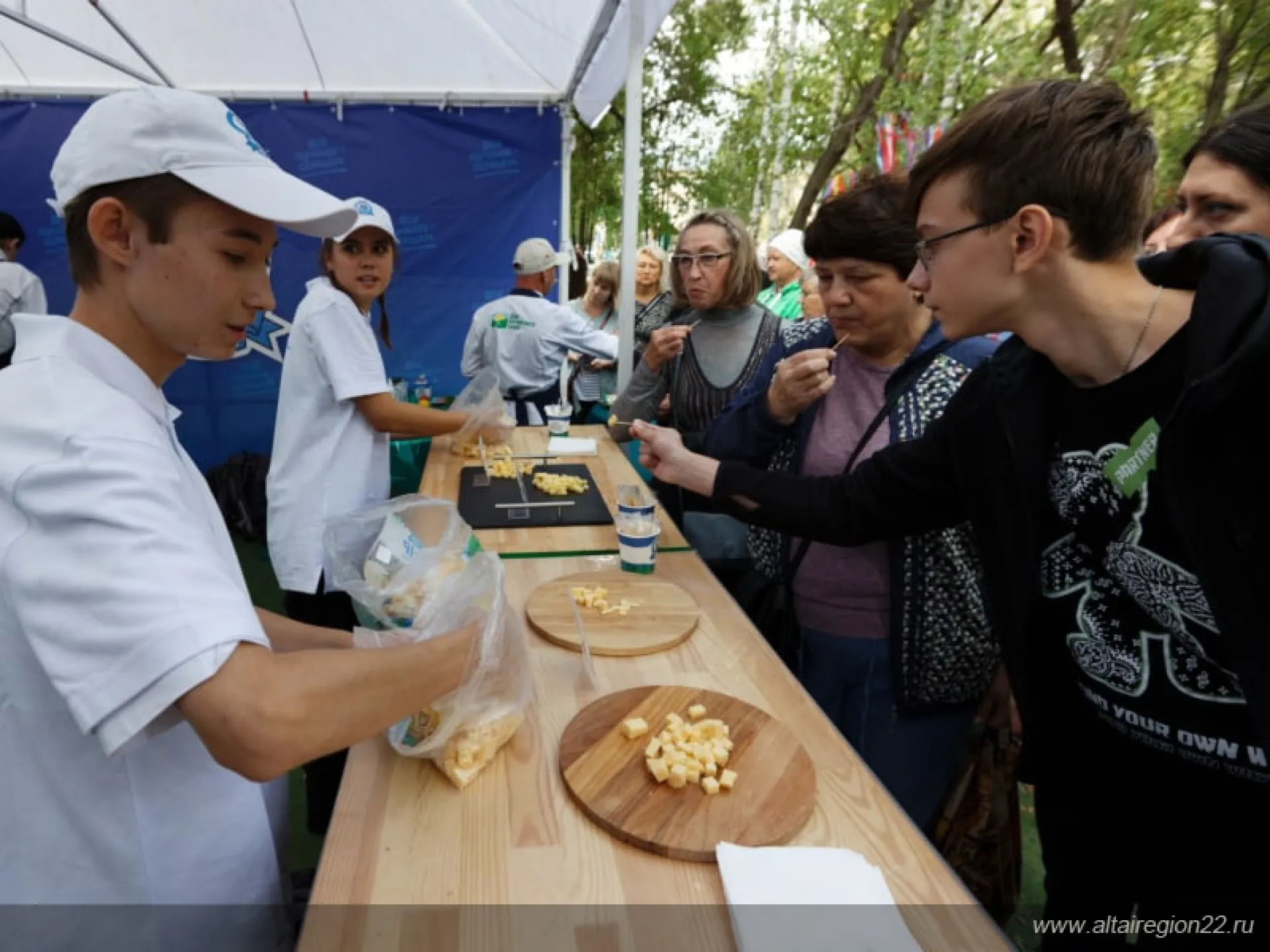 Более 26 тысяч человек посетили фестиваль «Алтайские бренды. Продукты для здоровья»
