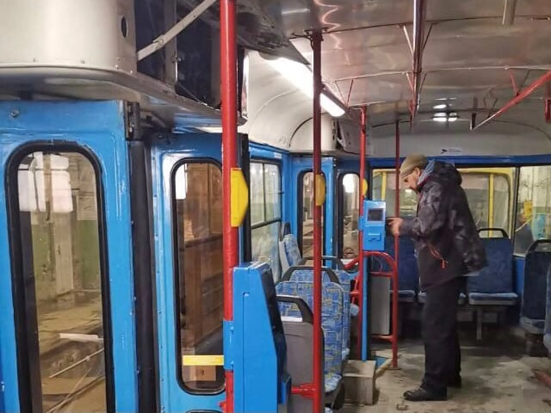 Новую систему бескондукторной оплаты проезда в общественном транспорте протестируют в Барнауле