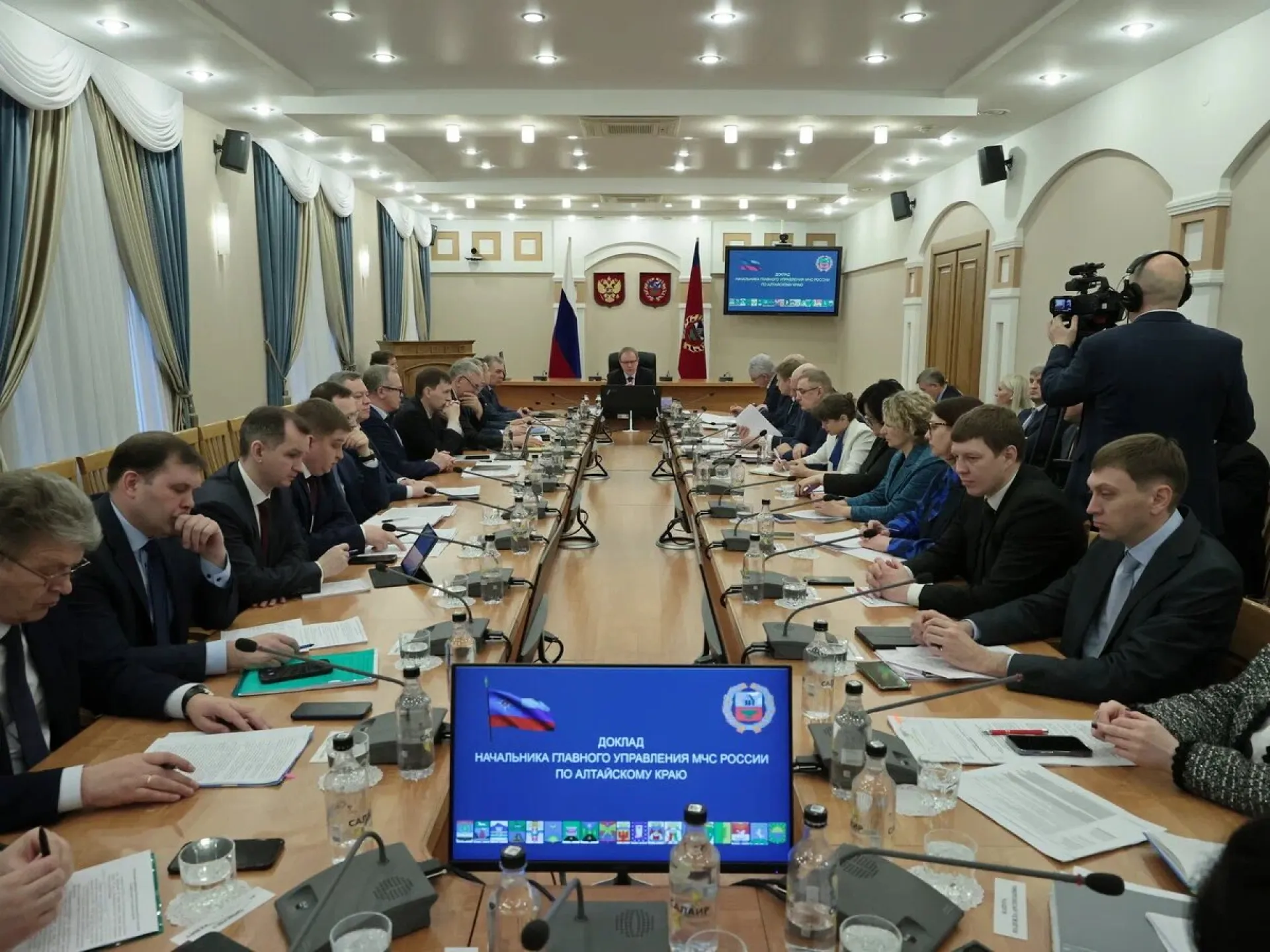 Губернатор Виктор Томенко дал ряд поручений в связи с паводком в Алтайском крае