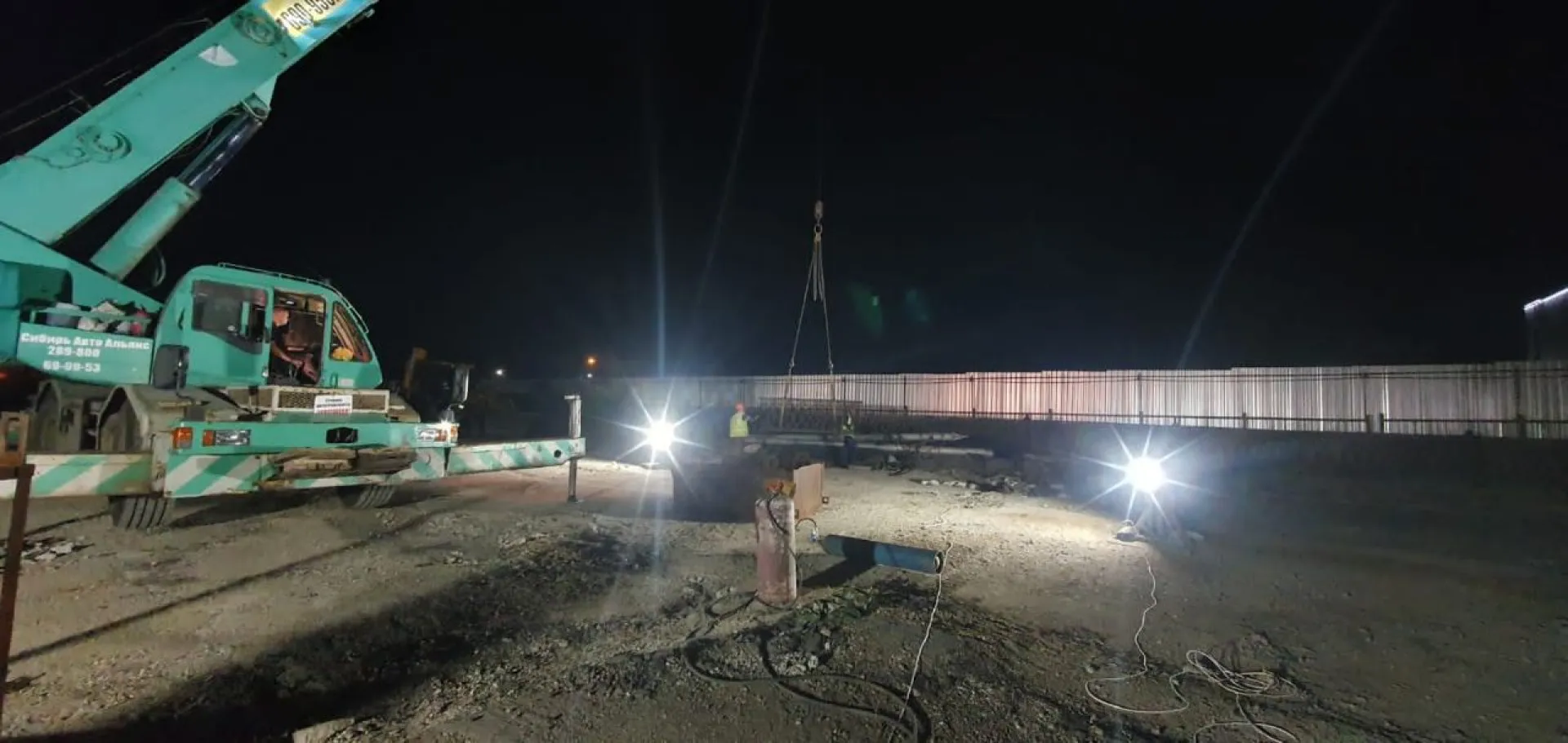 Пролёты моста на Новом рынке в Барнауле начали демонтировать