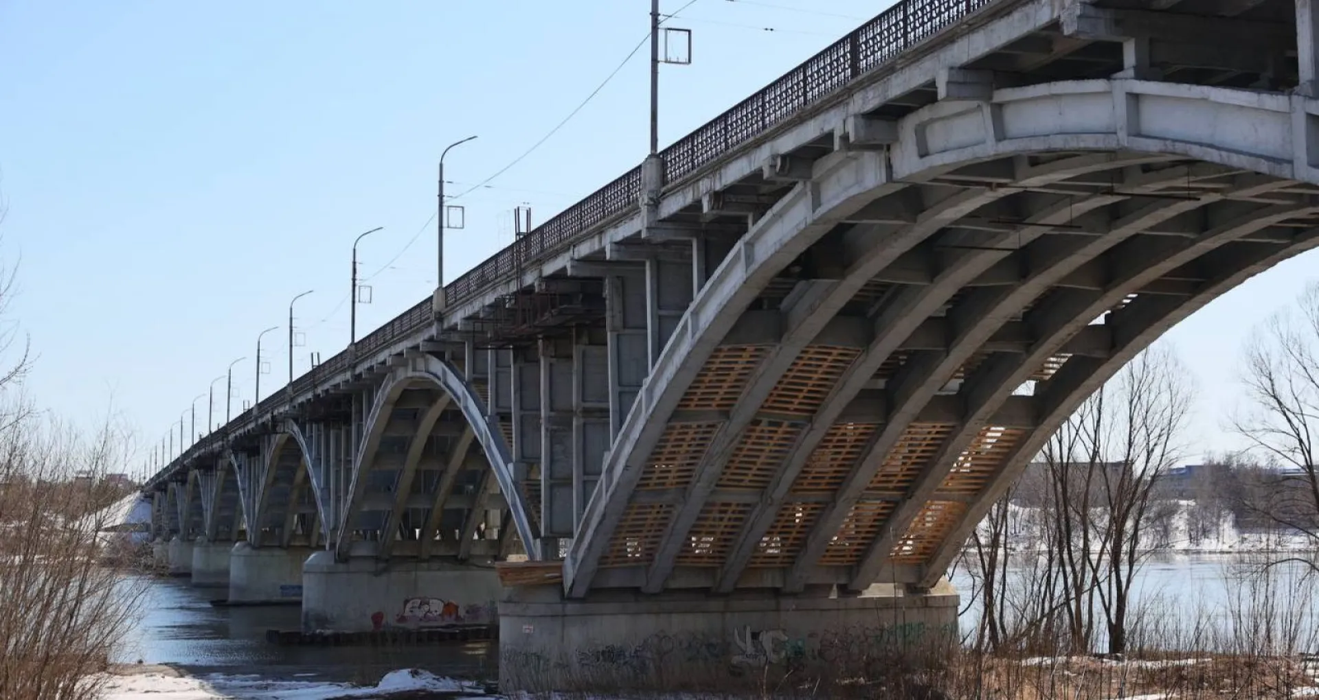 Перекрытие моста в Бийске перенесли на другой день Перекрытие моста в Бийске перенесли на другой день