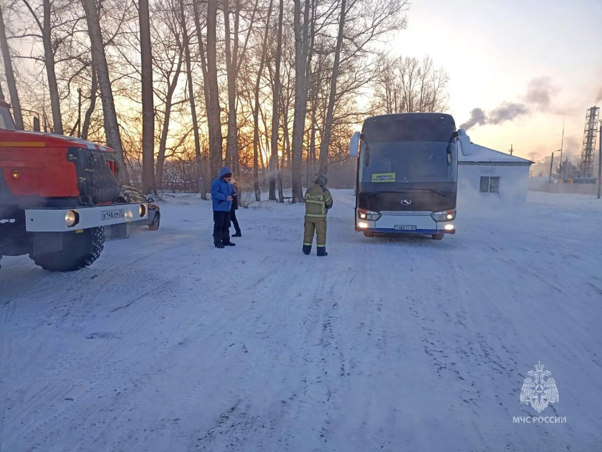 В Алтайском крае пассажирский автобус замёрз при выполнении рейса