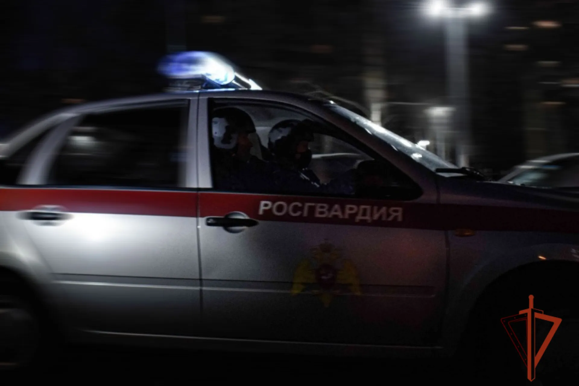 Росгвардейцы оперативно задержали грабителя благодаря тревожной кнопке в Новоалтайске