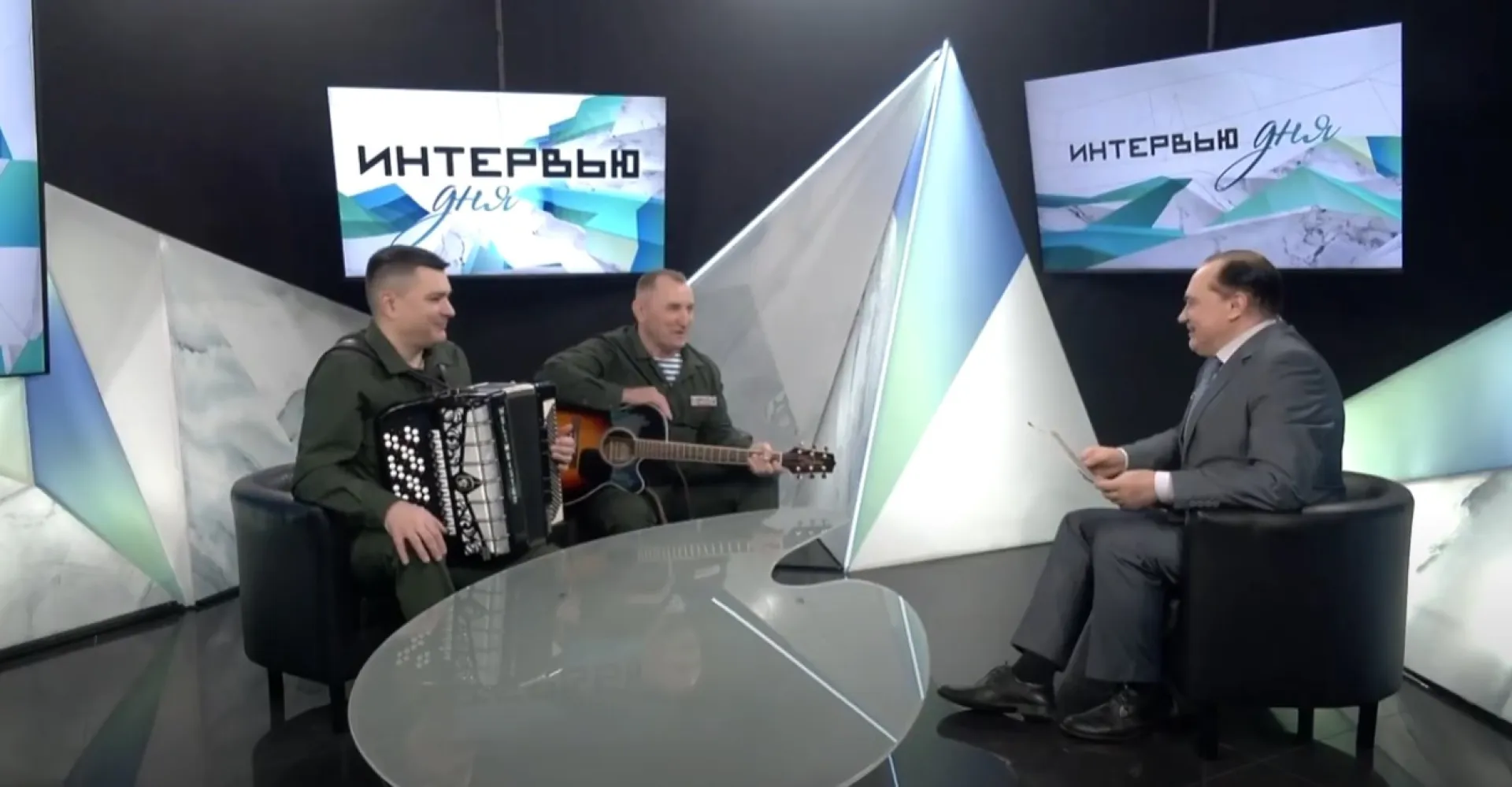 «Интервью дня»: группа солдатской песни «Бачи»