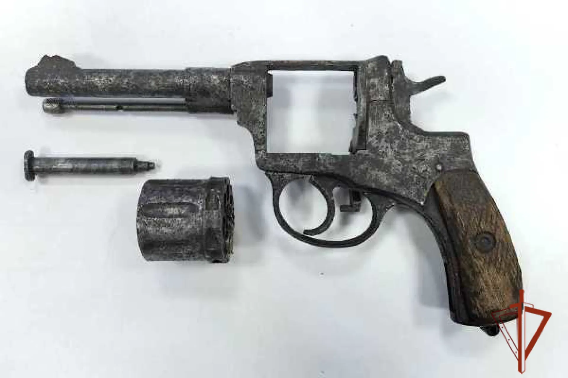 Росгвардия передала фонду Алтайского краеведческого музея исторические находки