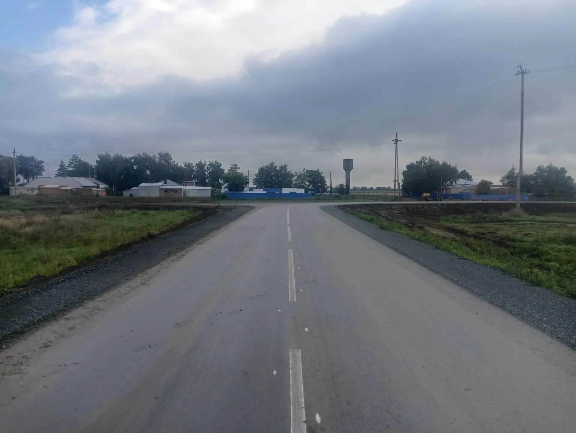 Три километра дороги восстановили в Немецком национальном районе Три километра дороги восстановили в Немецком национальном районе