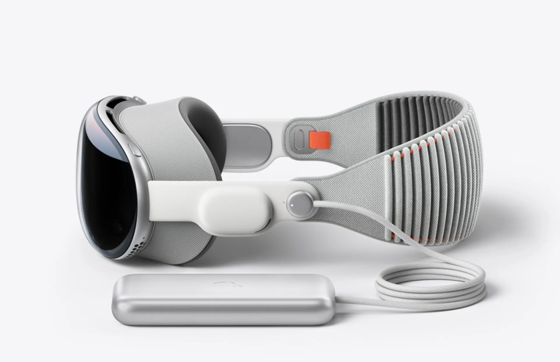 Очки смешанной реальности Apple Vision Pro начали продавать в России