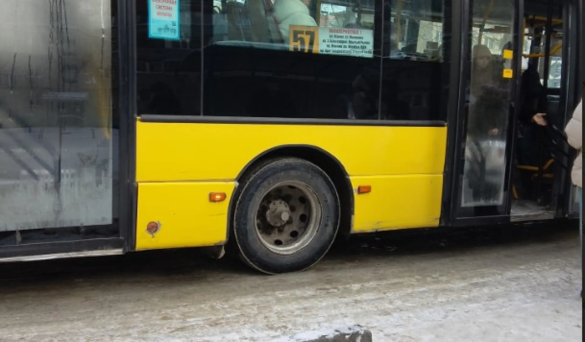 Водитель автобуса помог спасти человека в Барнауле