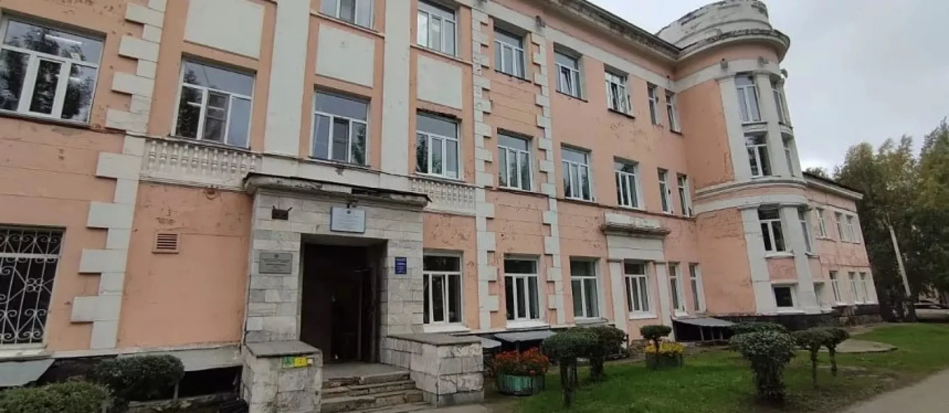 Барнаульская поликлиника № 2 начинает прием пациентов по новому адресу Барнаульская поликлиника № 2 начинает прием пациентов по новому адресу