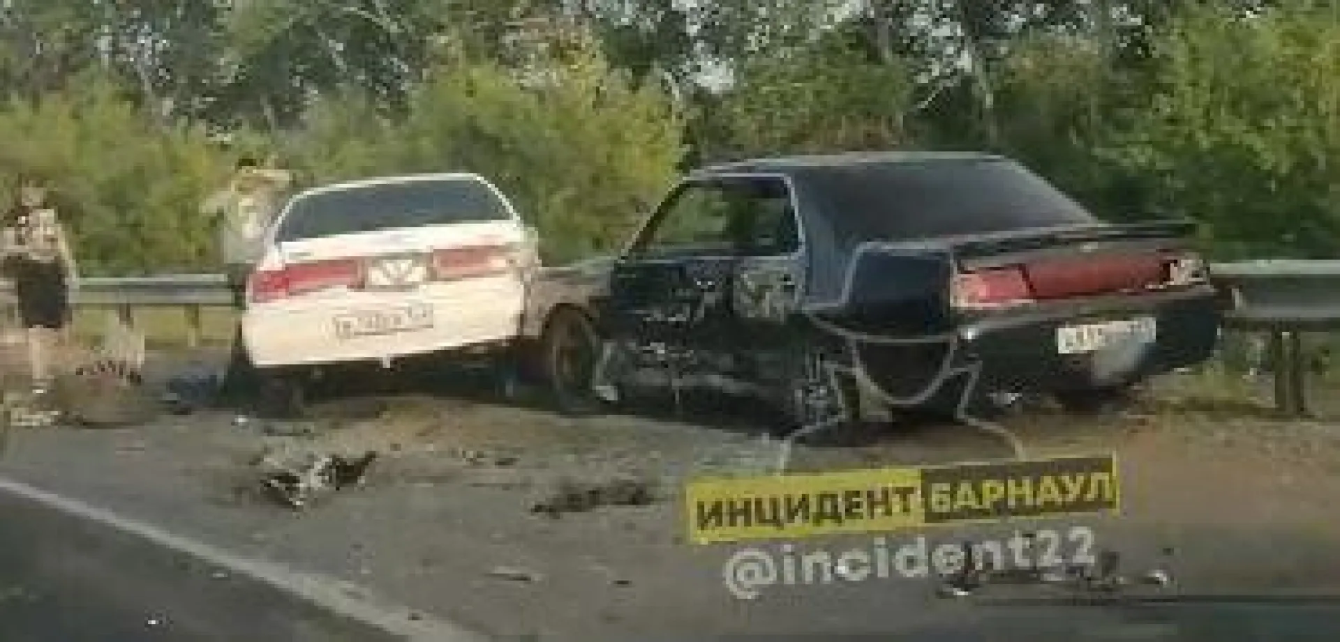 Три машины попали в серьёзное ДТП в Алтайском крае Три машины попали в серьёзное ДТП в Алтайском крае