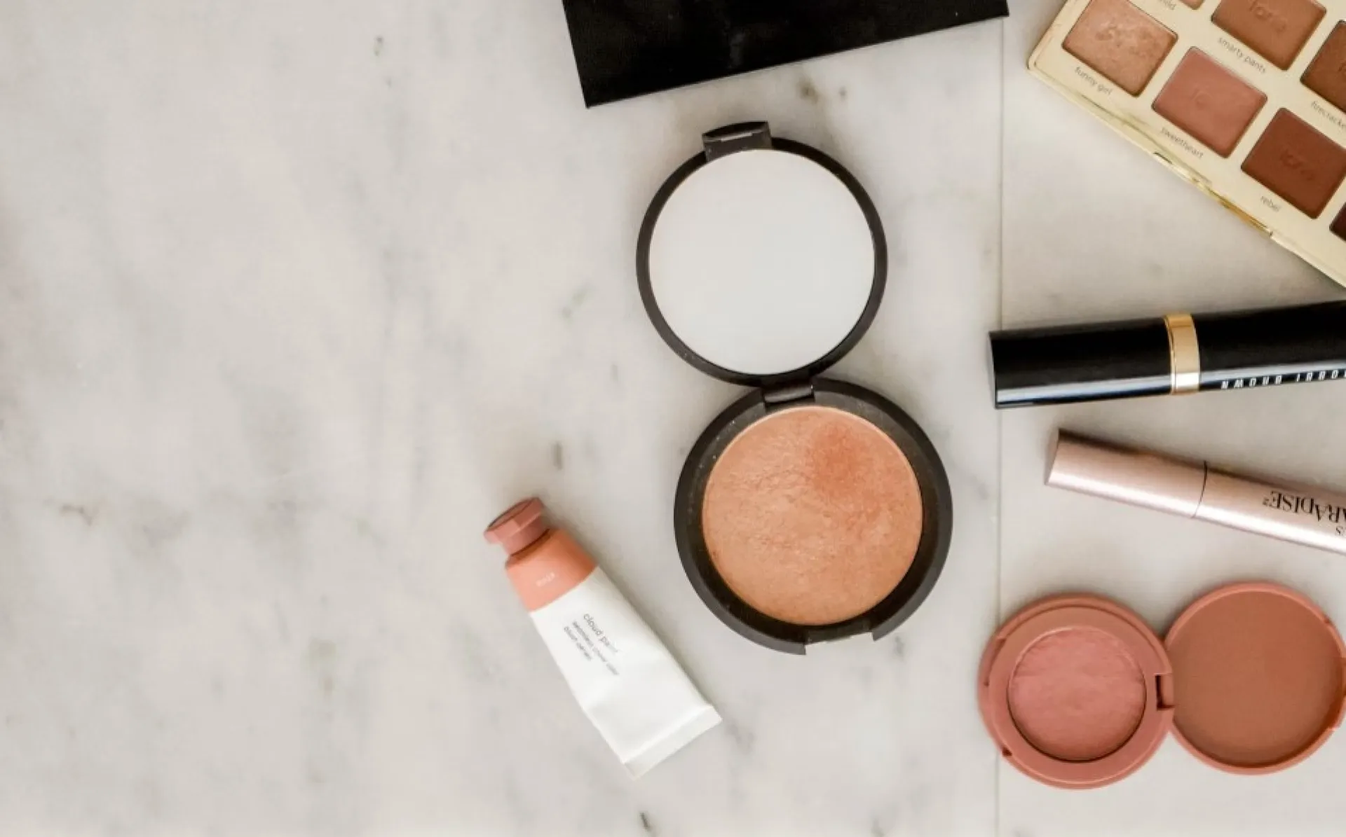 Барнаулец пожаловался в УФАС на центры по обучению услугам красоты  Барнаулец пожаловался в УФАС на центры по обучению услугам красоты