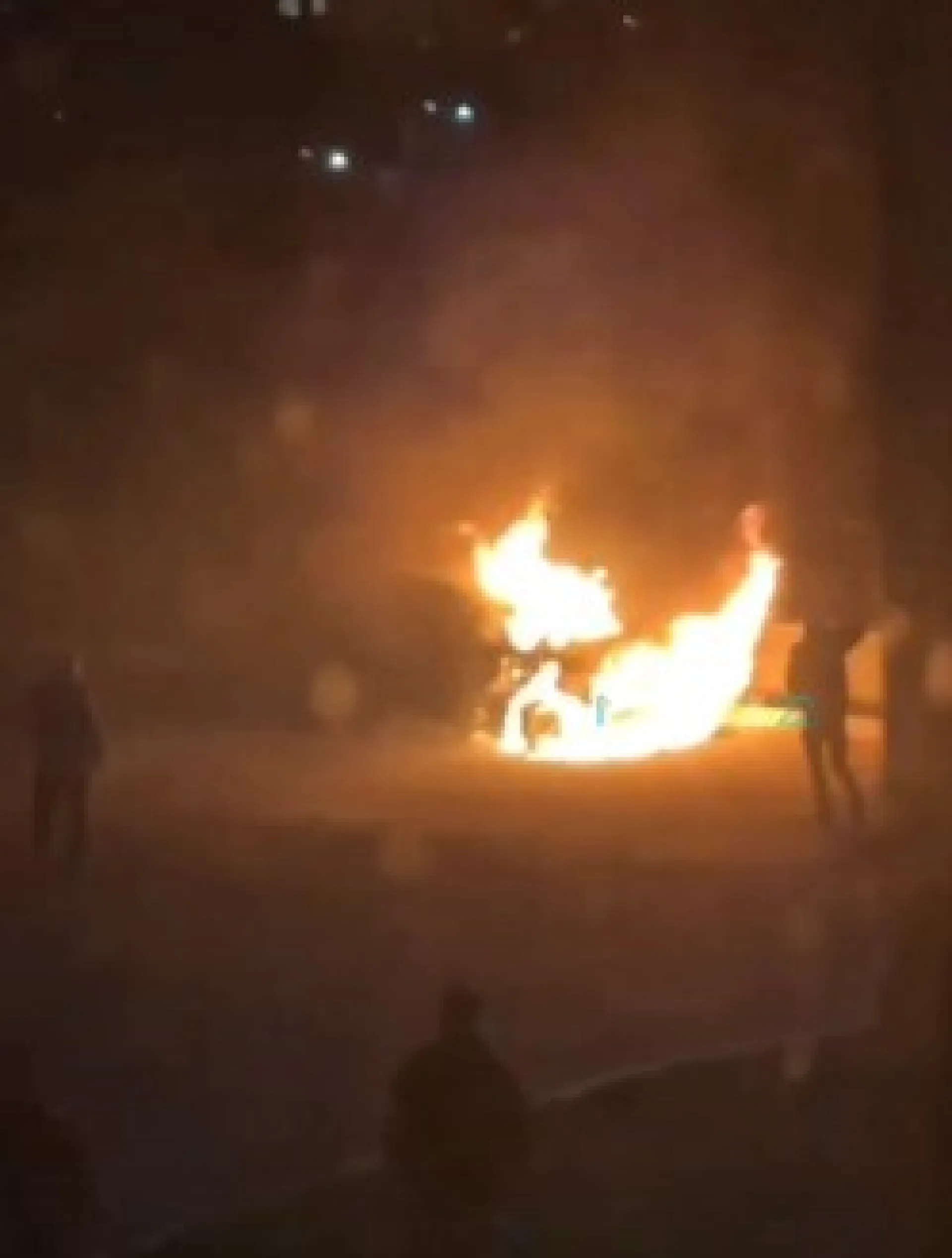 В Барнауле ночью загорелся автомобиль