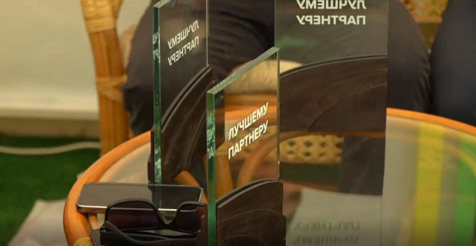 Алтайский филиал Россельхозбанка наградил лучших партнёров во время агрофорума «День сибирского поля»