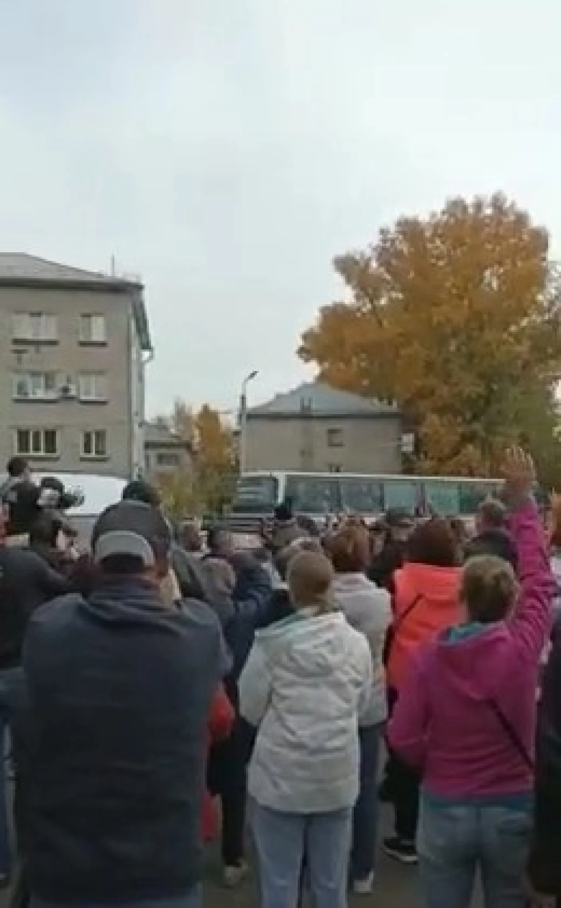 «Давайте, мальчики». Как в Алтайском крае провожают мобилизованных «Давайте, мальчики». Как в Алтайском крае провожают мобилизованных