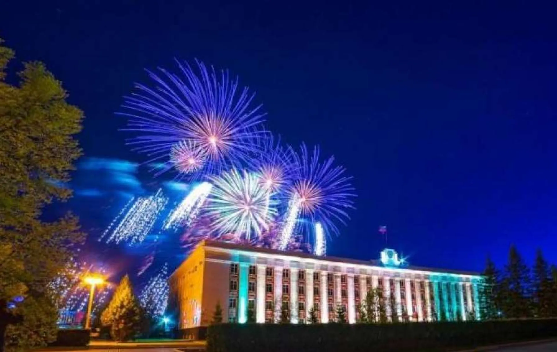 ВЦИОМ: половина россиян примут участие в праздничных торжествах 9 Мая