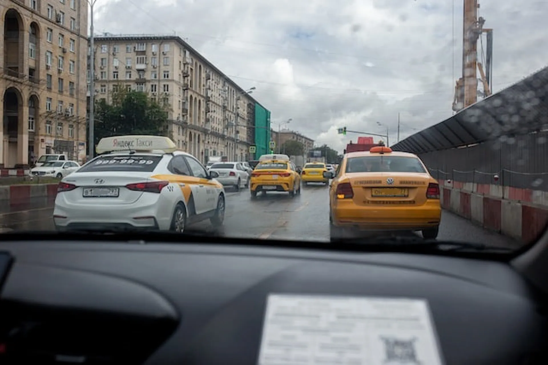 «Яндекс Go» запустил поездки на такси для двух попутчиков со схожими маршрутами