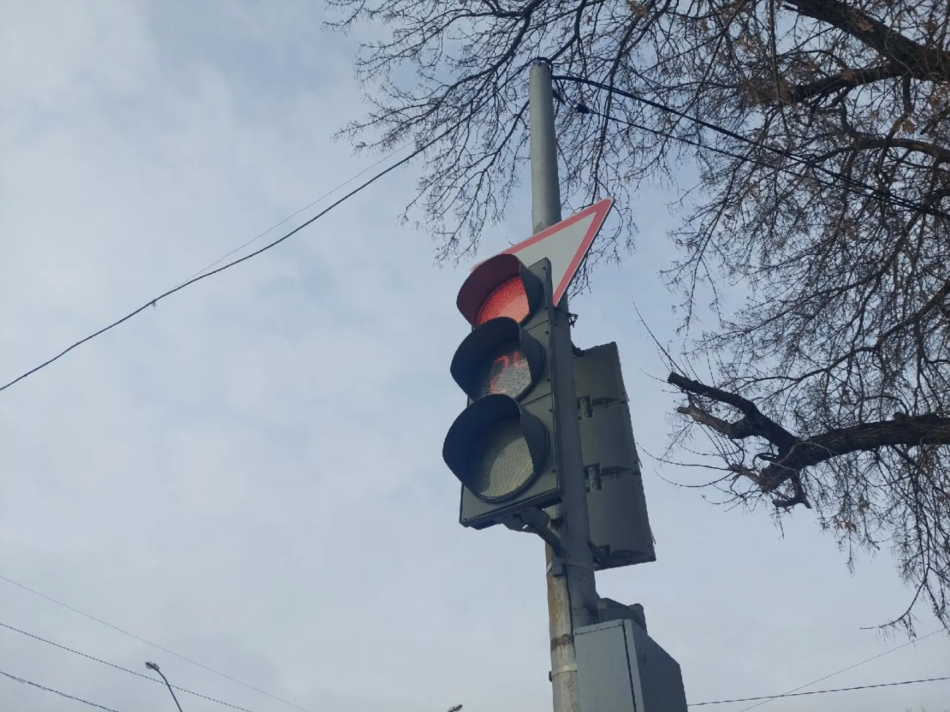 Светофоры временно отключат на двух перекрёстках в Барнауле