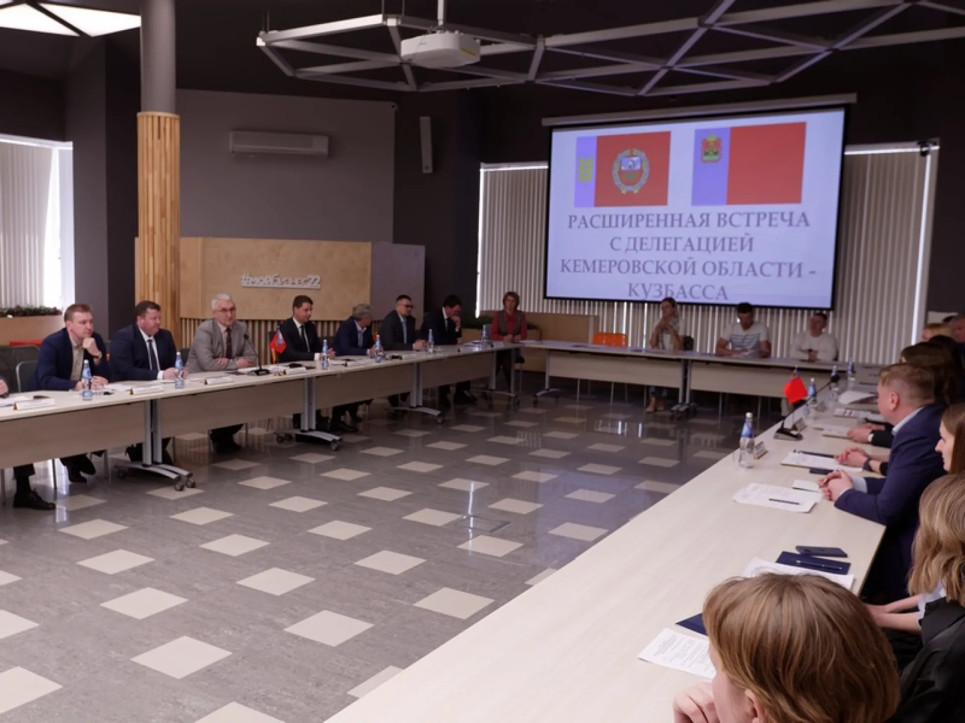 Алтайский край и Кемеровская область обновят дорожную карту развития сотрудничества