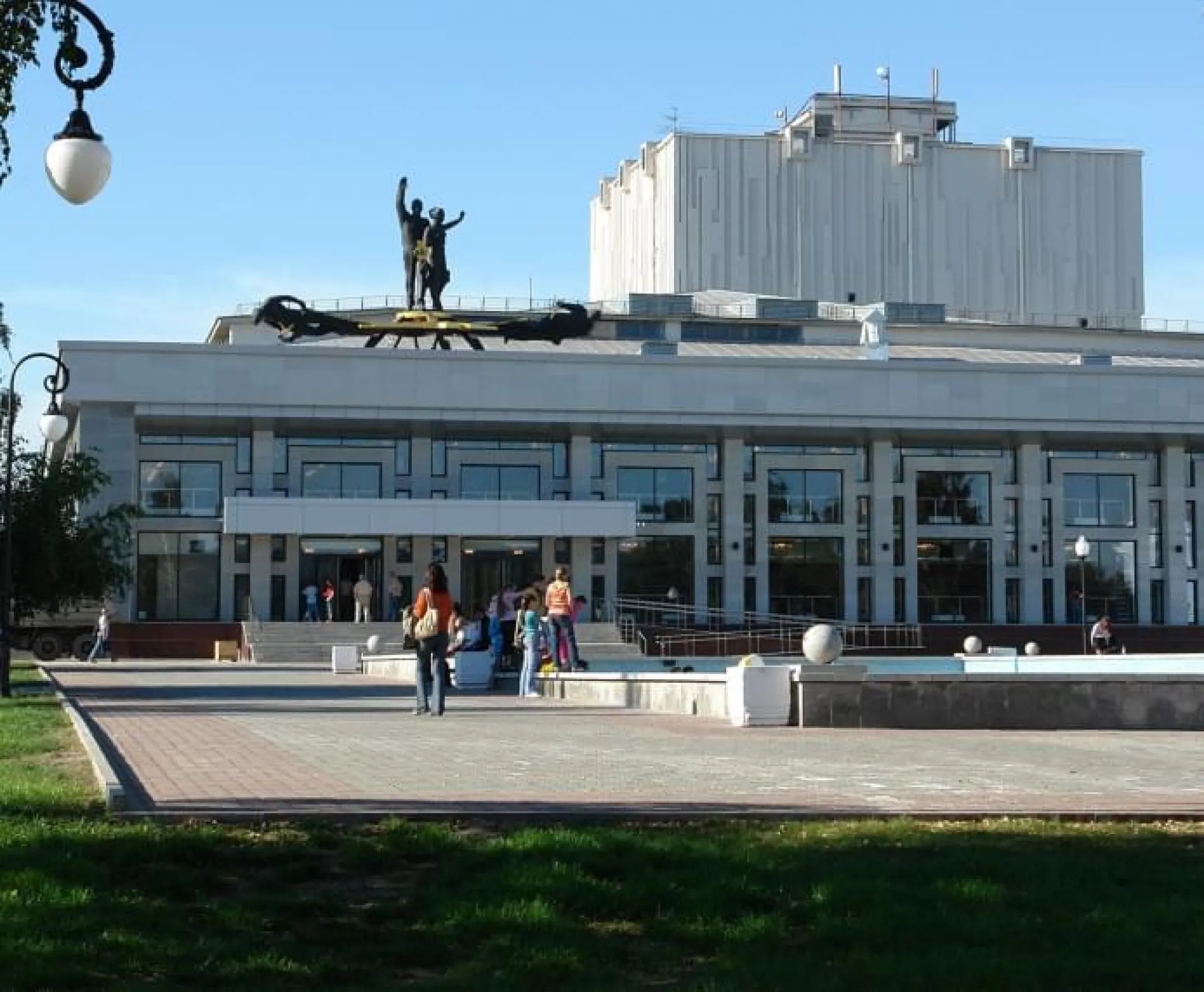 В Алтайской драме подготовили праздничную программу ко Дню театра