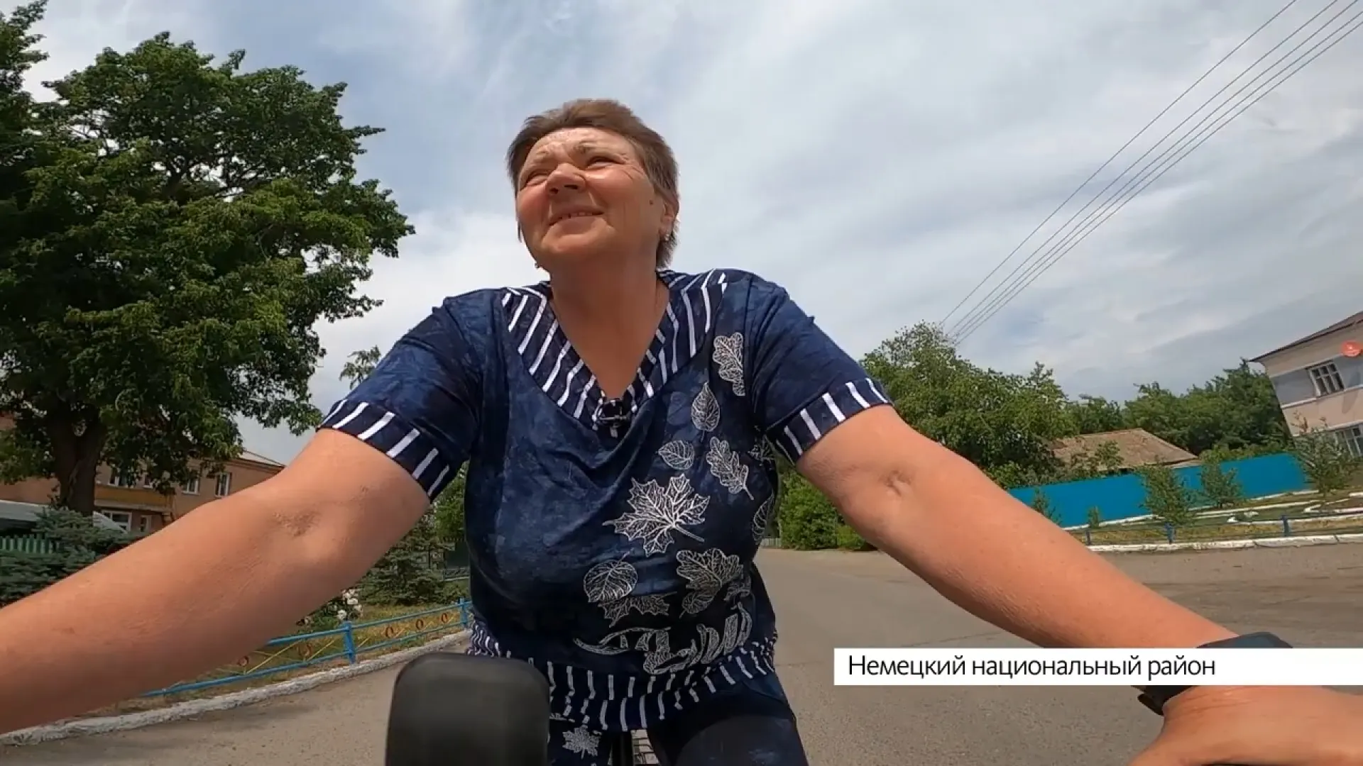 Более 600 км проехала жительница Алтайского края на велосипеде, чтобы научиться гончарному мастерству