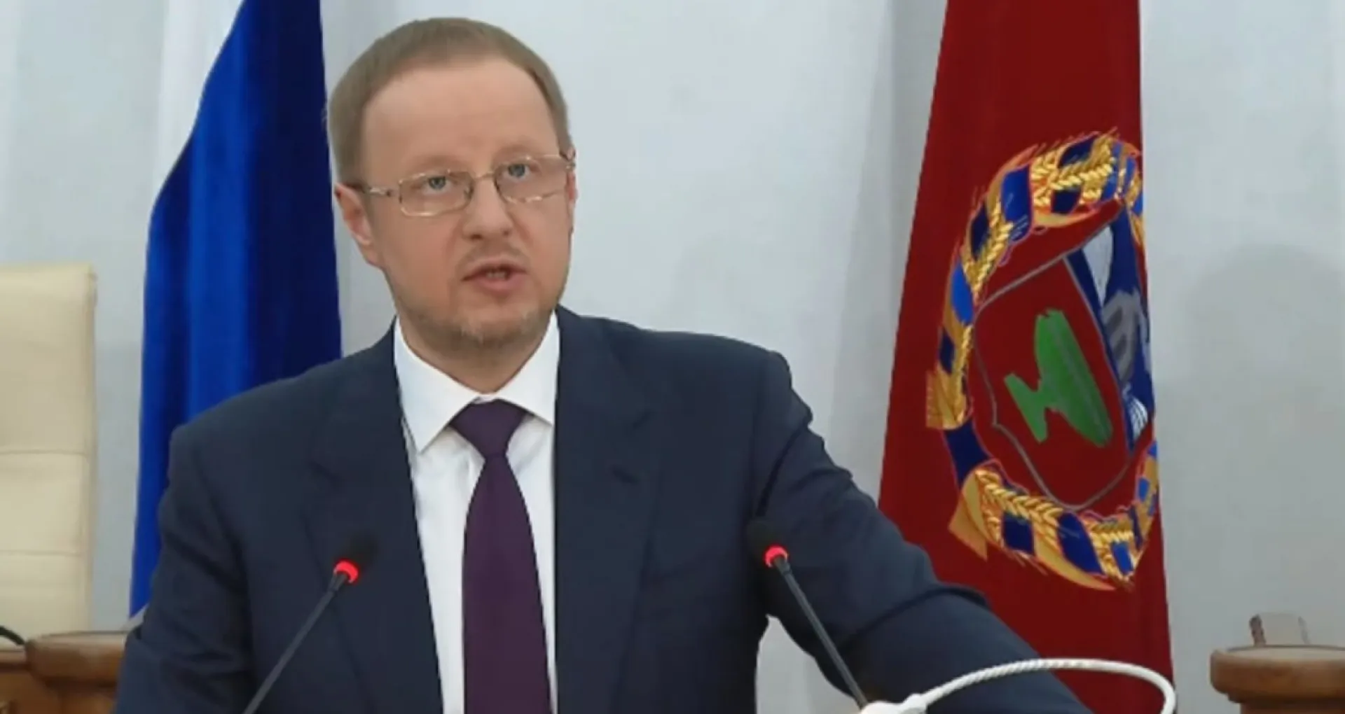 Виктор Томенко и Александр Романенко поздравили жителей края с Праздником Весны и Труда