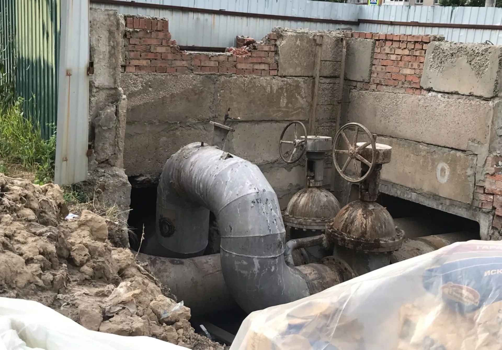Подачу воды временно ограничат у части жителей Барнаула Подачу воды временно ограничат у части жителей Барнаула