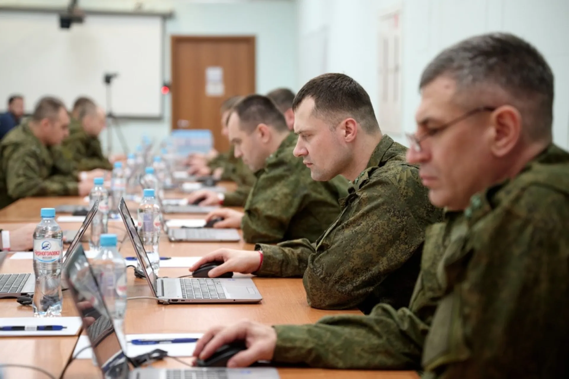 83 участника и ветерана СВО отобрали для участия в программе «Время героев»