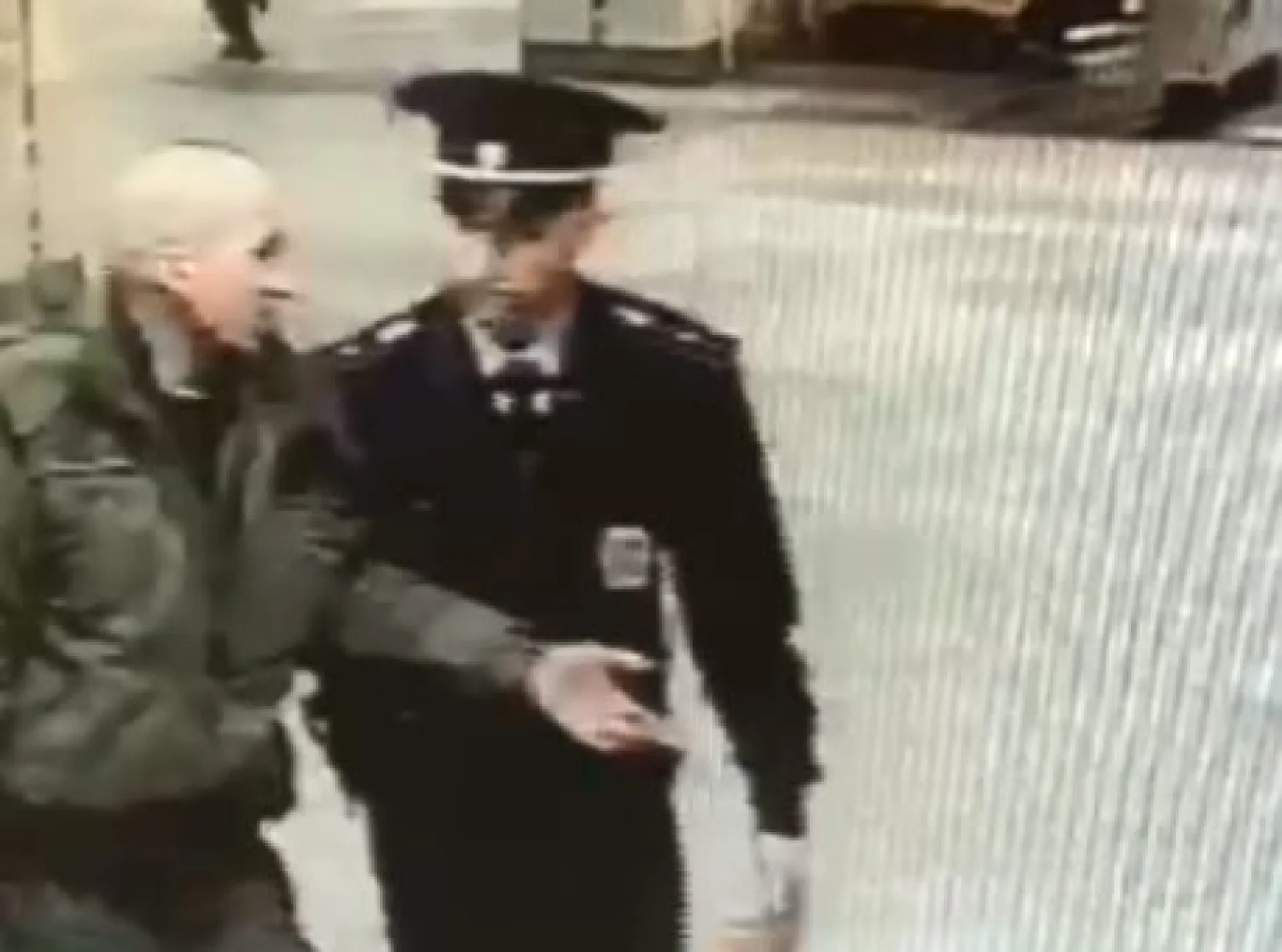 Жителя Алтайского края поймали за кражей телефона в сибирском городе Жителя Алтайского края поймали за кражей телефона в сибирском городе