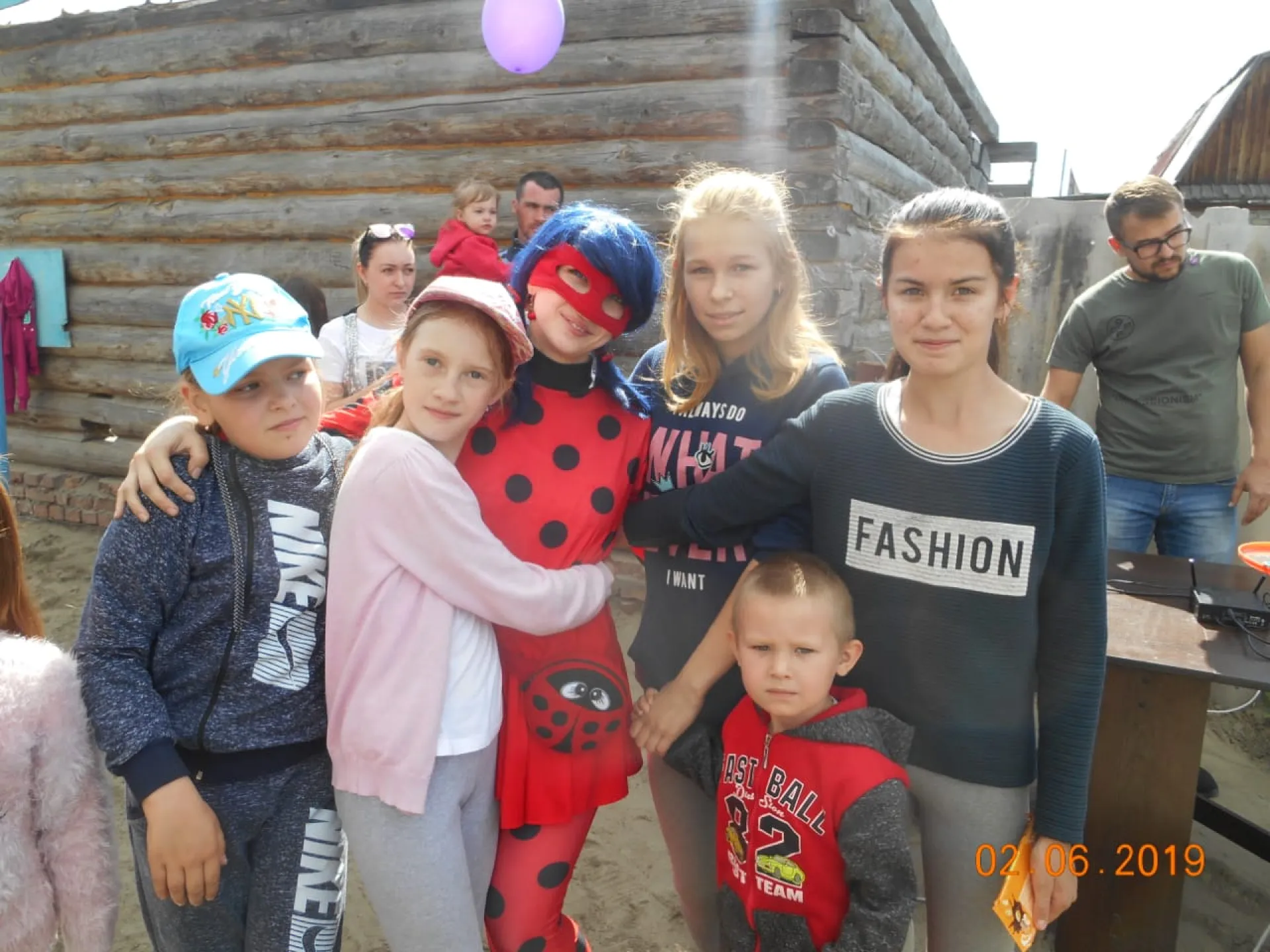 Общественники провели праздник для детей в Барнауле Общественники провели праздник для детей в Барнауле