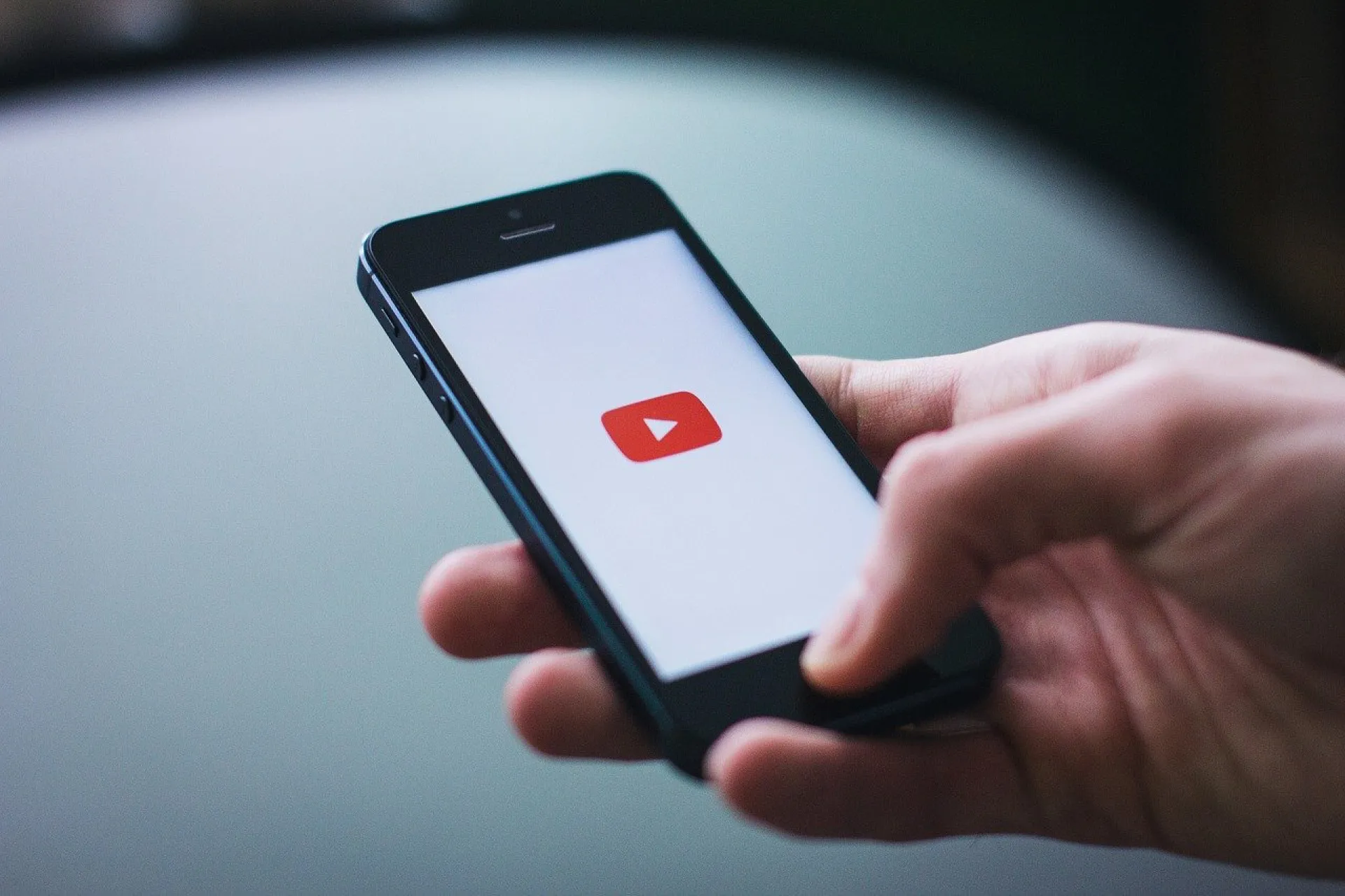 Аналитики назвали самые популярные видео на YouTube в России