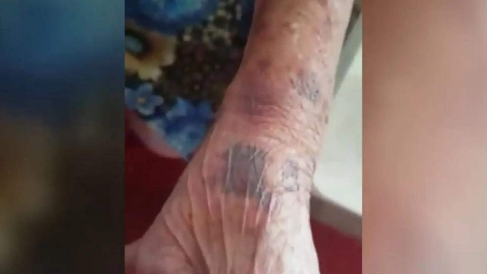 Пенсионерка рассказала, что над ней издевались в ковидном госпитале Рубцовска. Минздрав прокомментировал информацию Пенсионерка рассказала, что над ней издевались в ковидном госпитале Рубцовска. Минздрав прокомментировал информацию