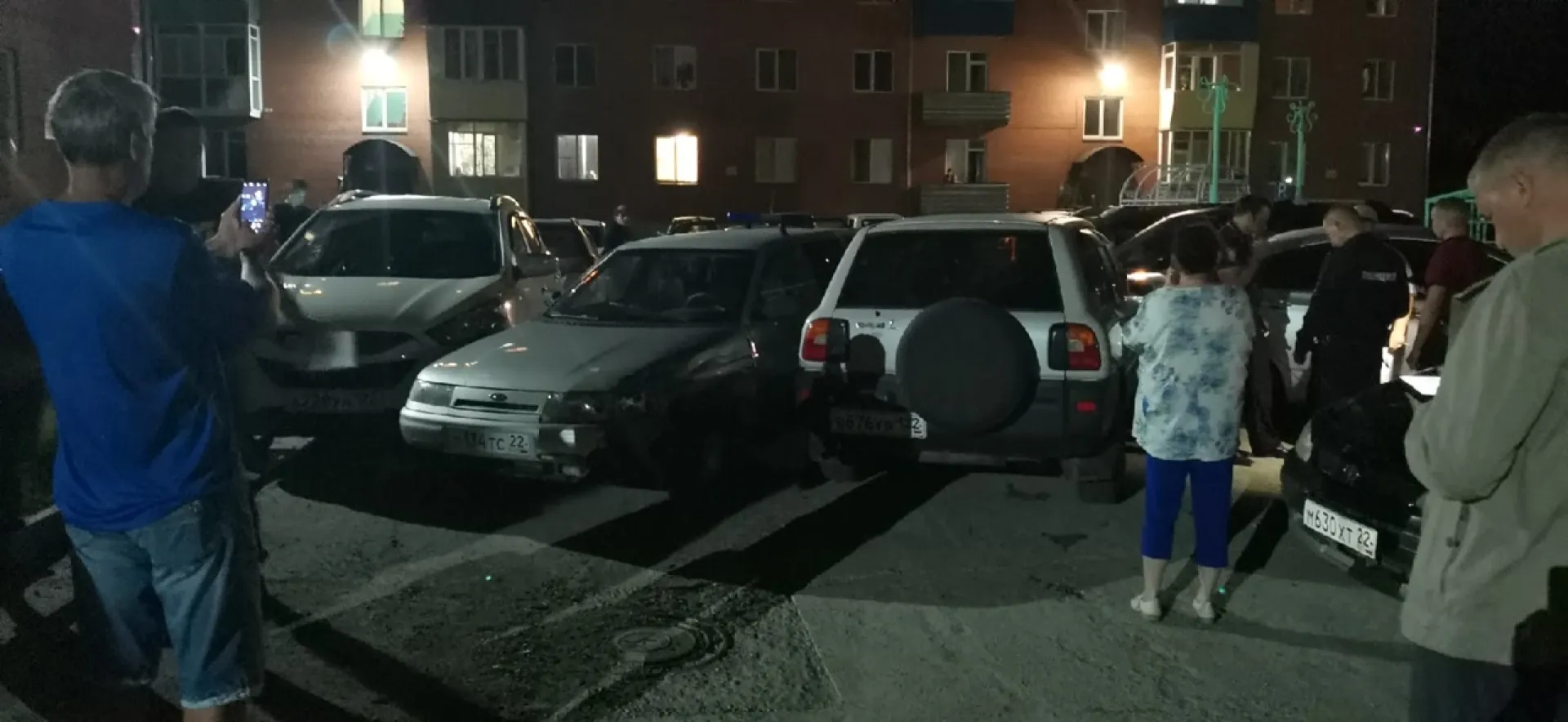 Выбил страйк: бийчанин протаранил семь припаркованных автомобилей