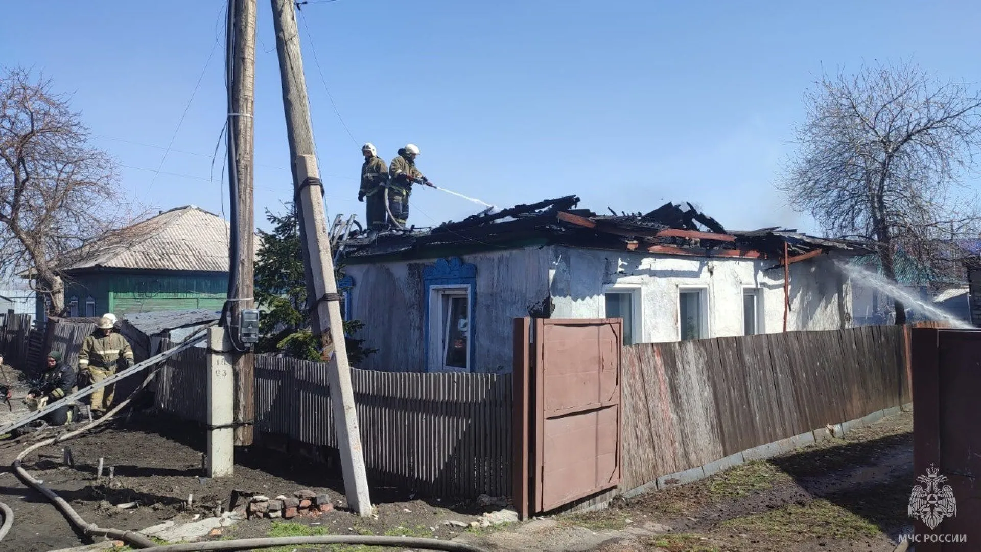 Пожар в частном секторе произошел в Рубцовске