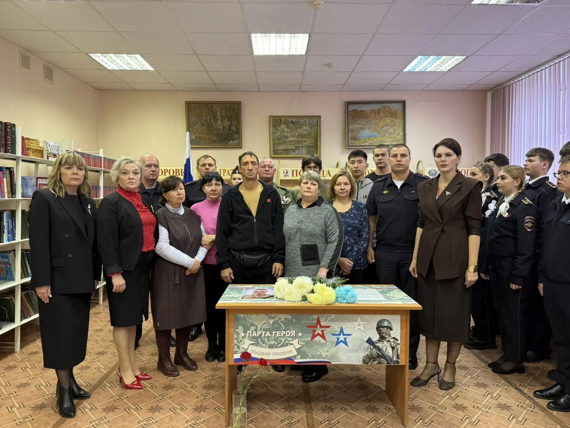 В барнаульском лицее открыли Парту Героя в память о погибшем на СВО Алексее Козлове